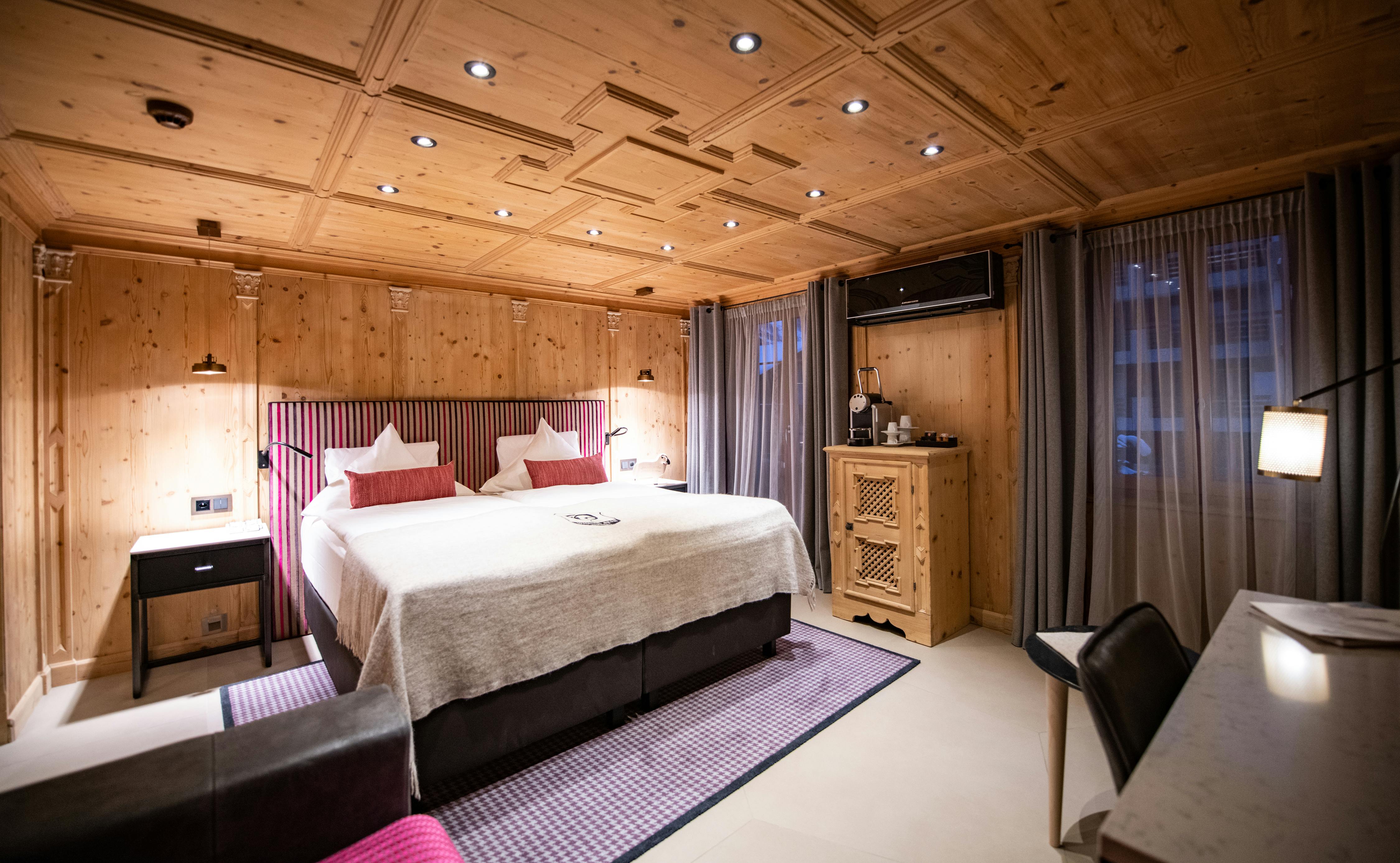 Übernachtungsgutschein Tradition Julen Hotel