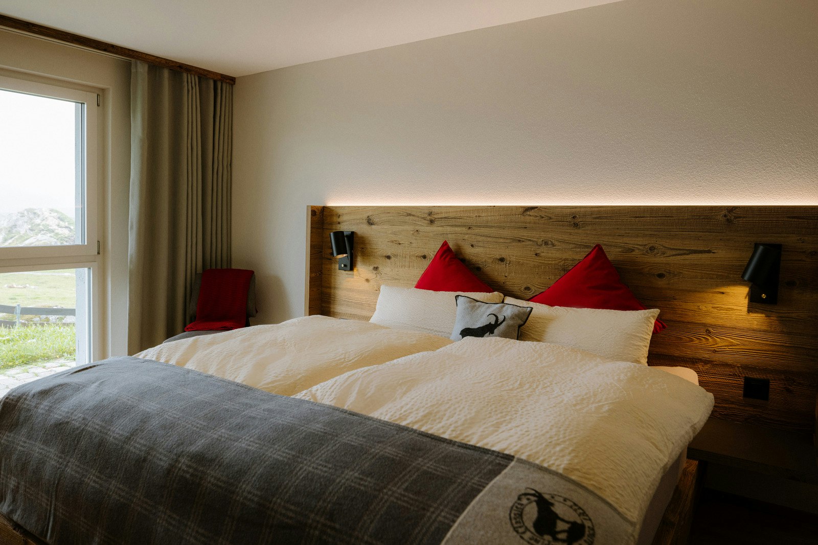 Overnight stay in the Wildstrubel comfort room with 3-course dinner