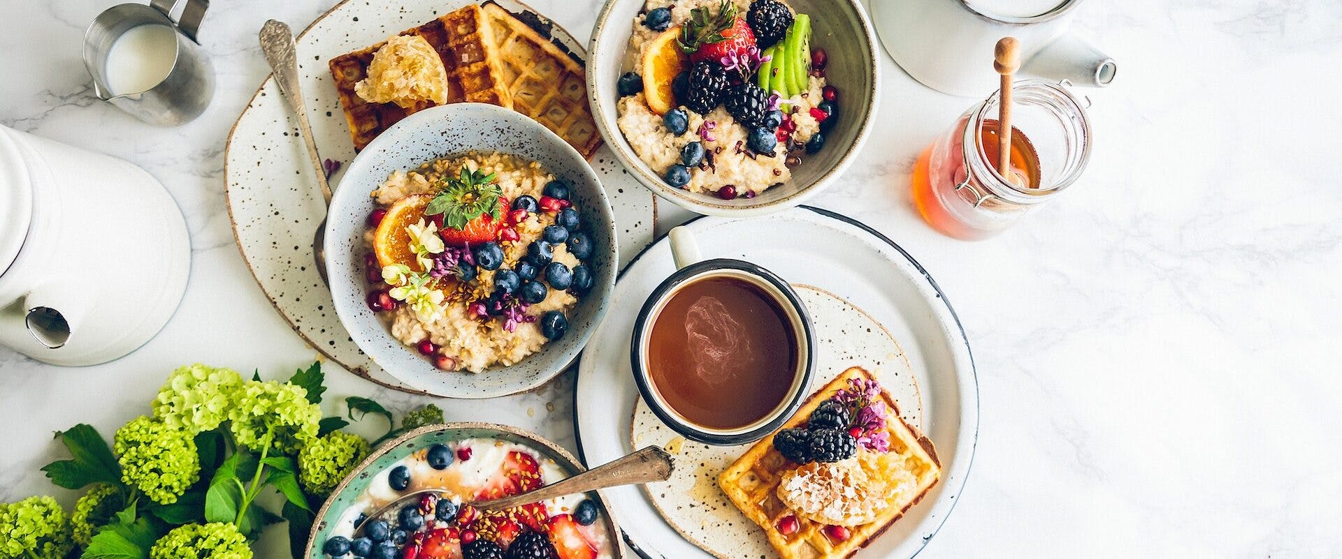 Étagèren-Frühstück