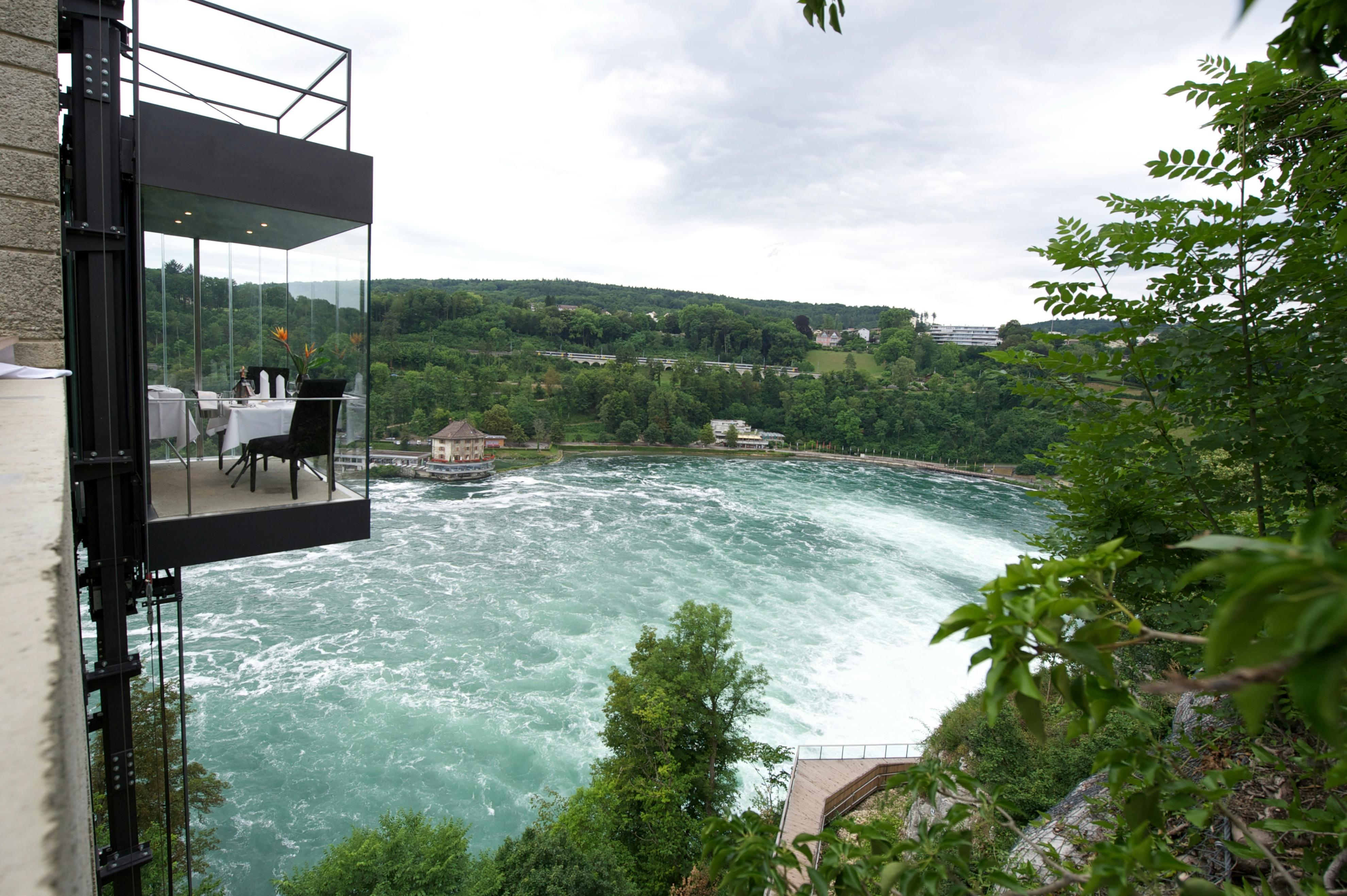 Romantisches Dinner im Panorama-Glaslift