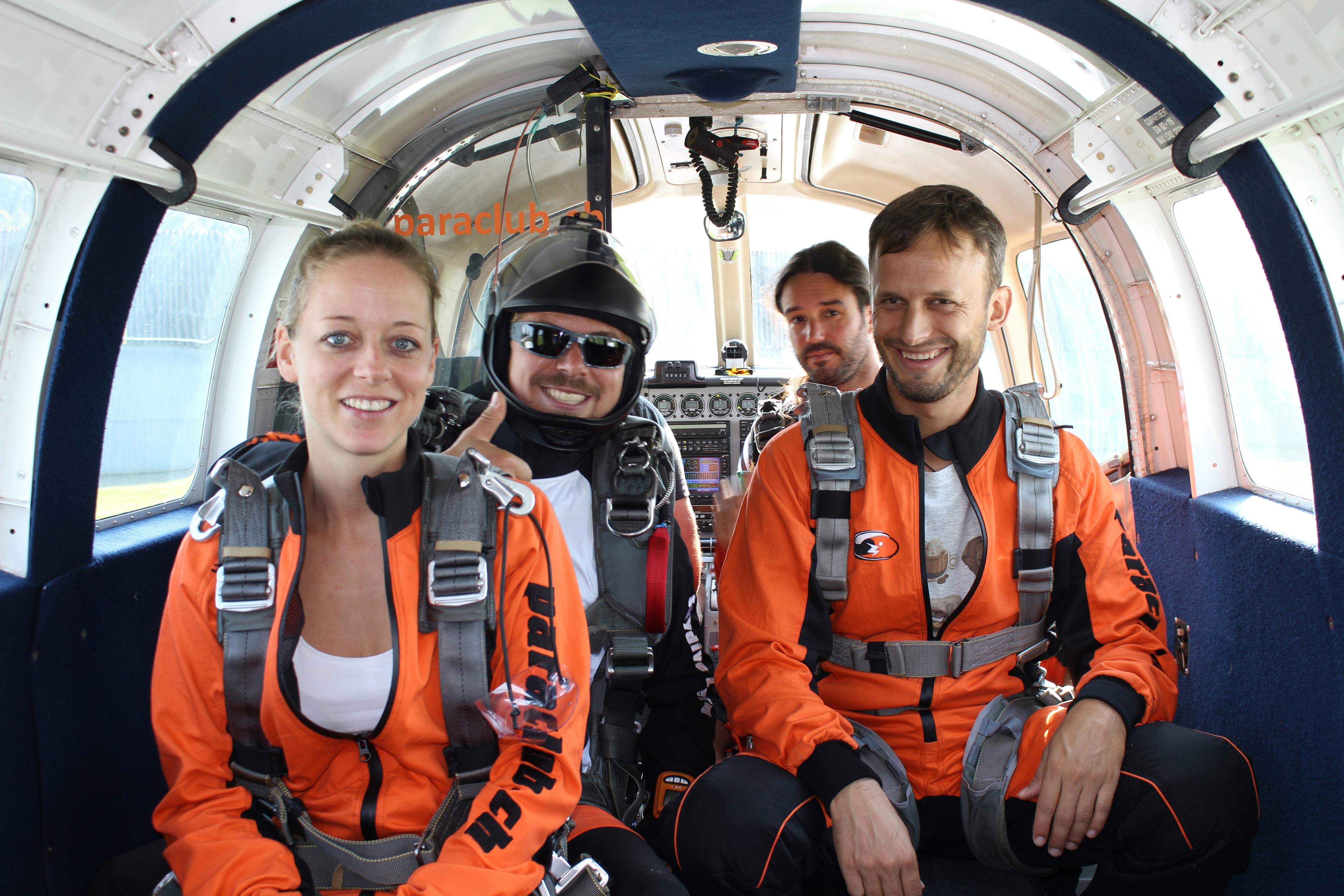 Couples Tandem Skydive incl. aperitif