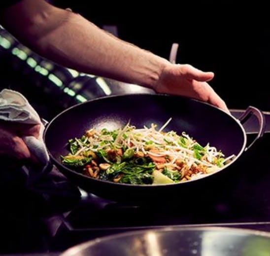 Asian Dream Buffet & Play <br>ab 1 Person