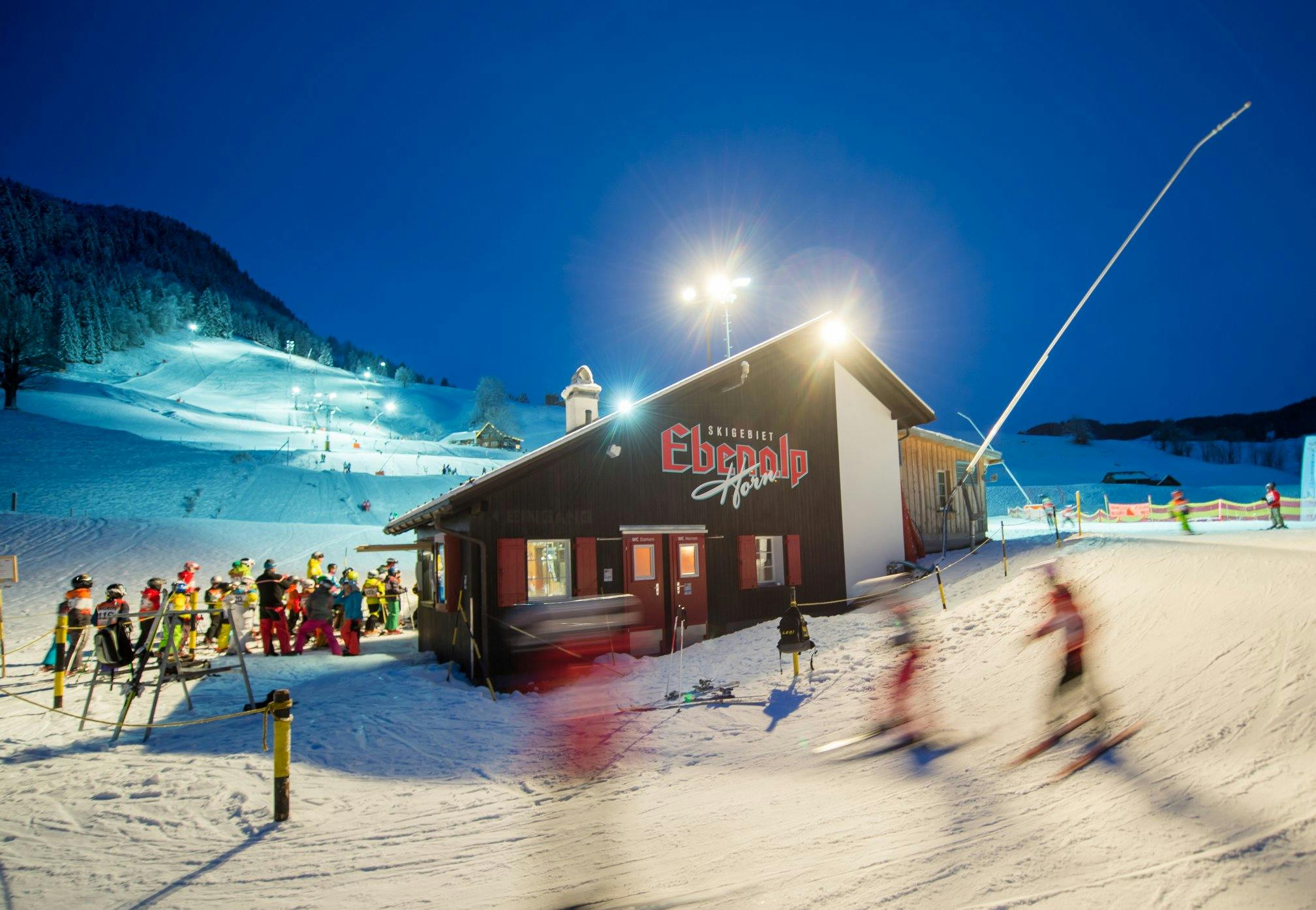 Abendskifahren am Skilift Horn