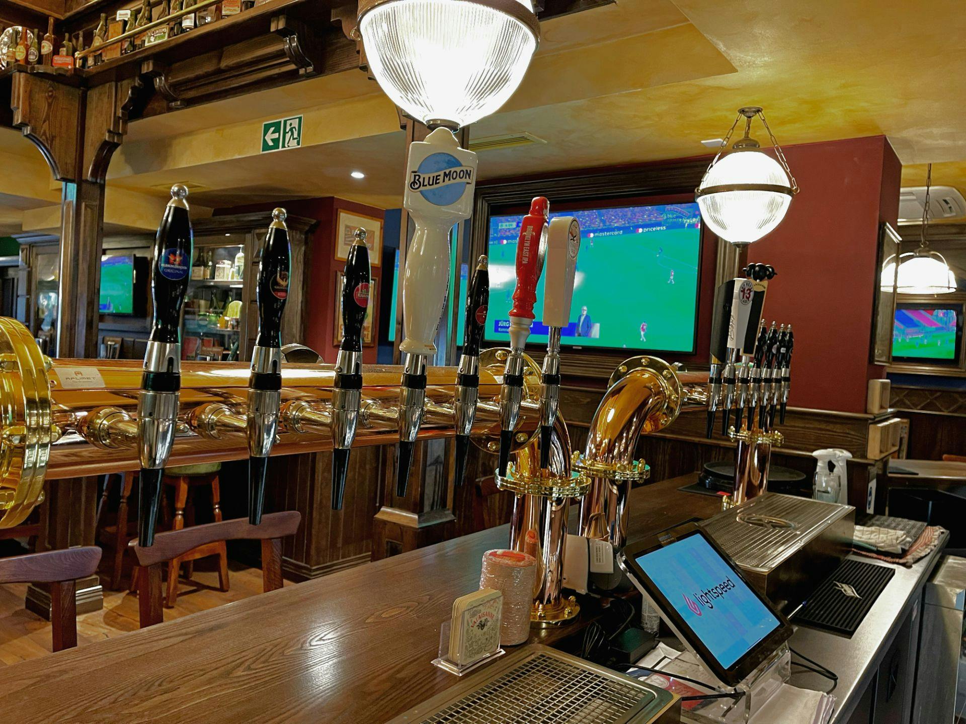 Dégustation de bière à Auld Dubliner