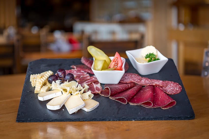 Afternoon snack at the Berghotel Sellamatt