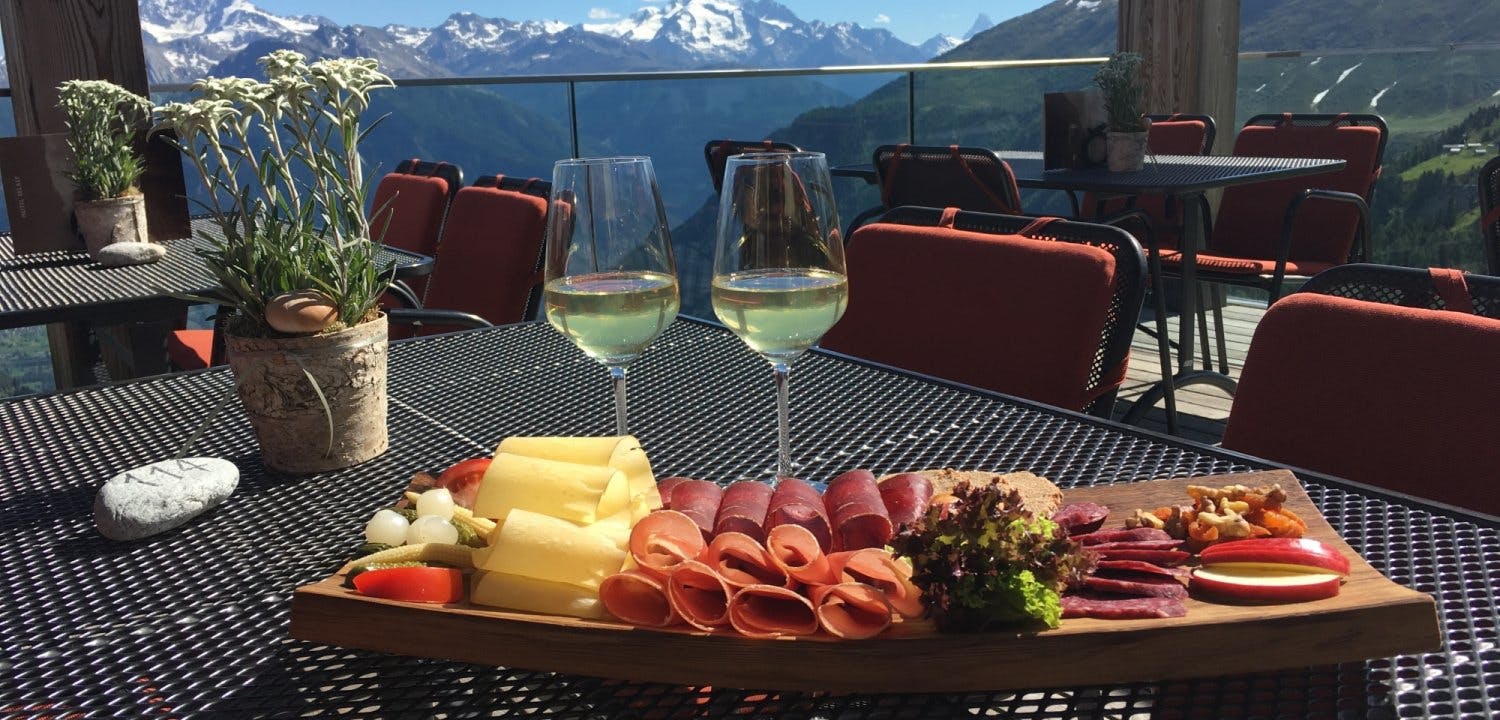 Assiette de dégustation à l'hôtel Belalp