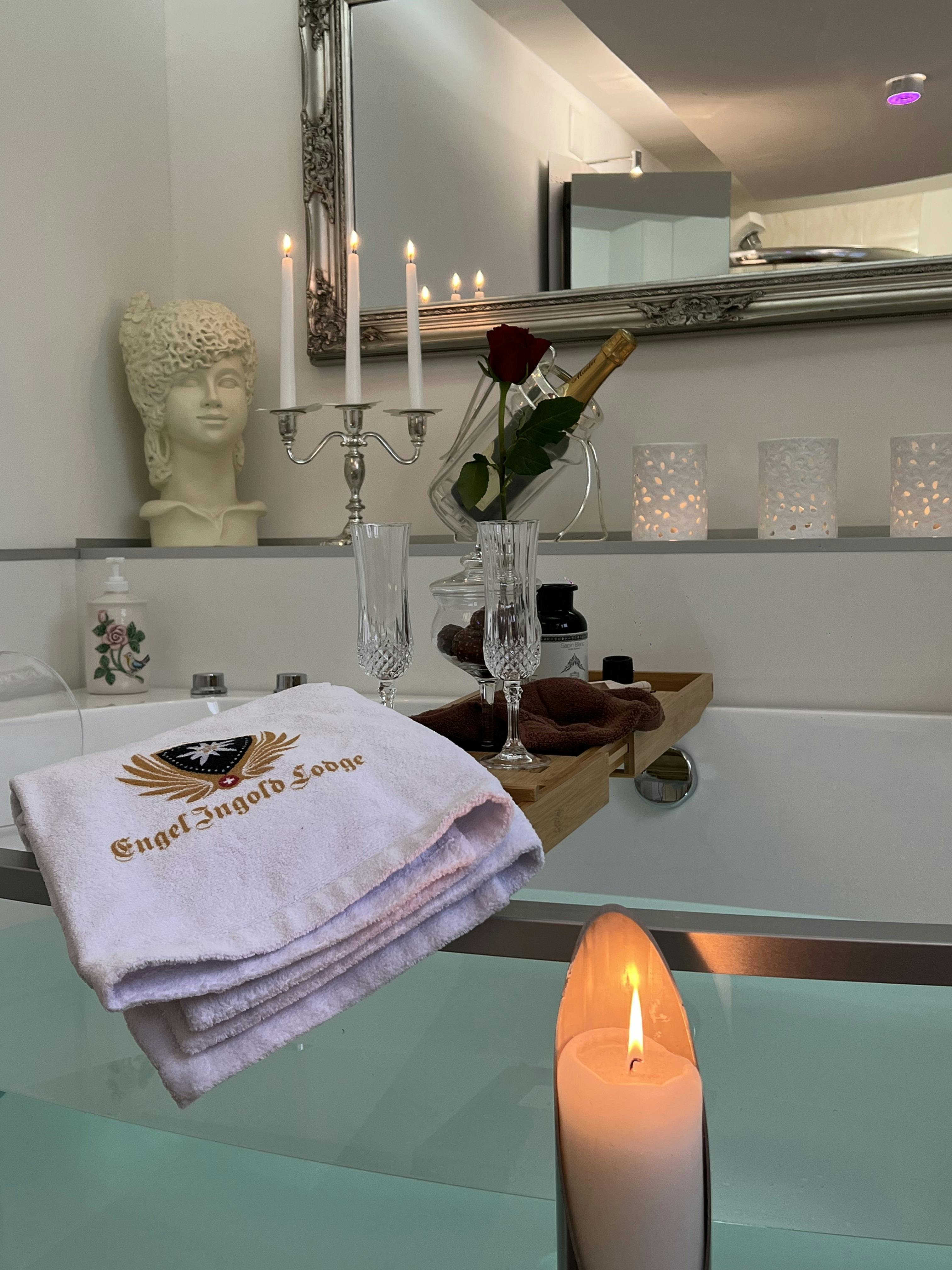  Romantisches Arrangement LoveChalet - Engel Ingold Lodge