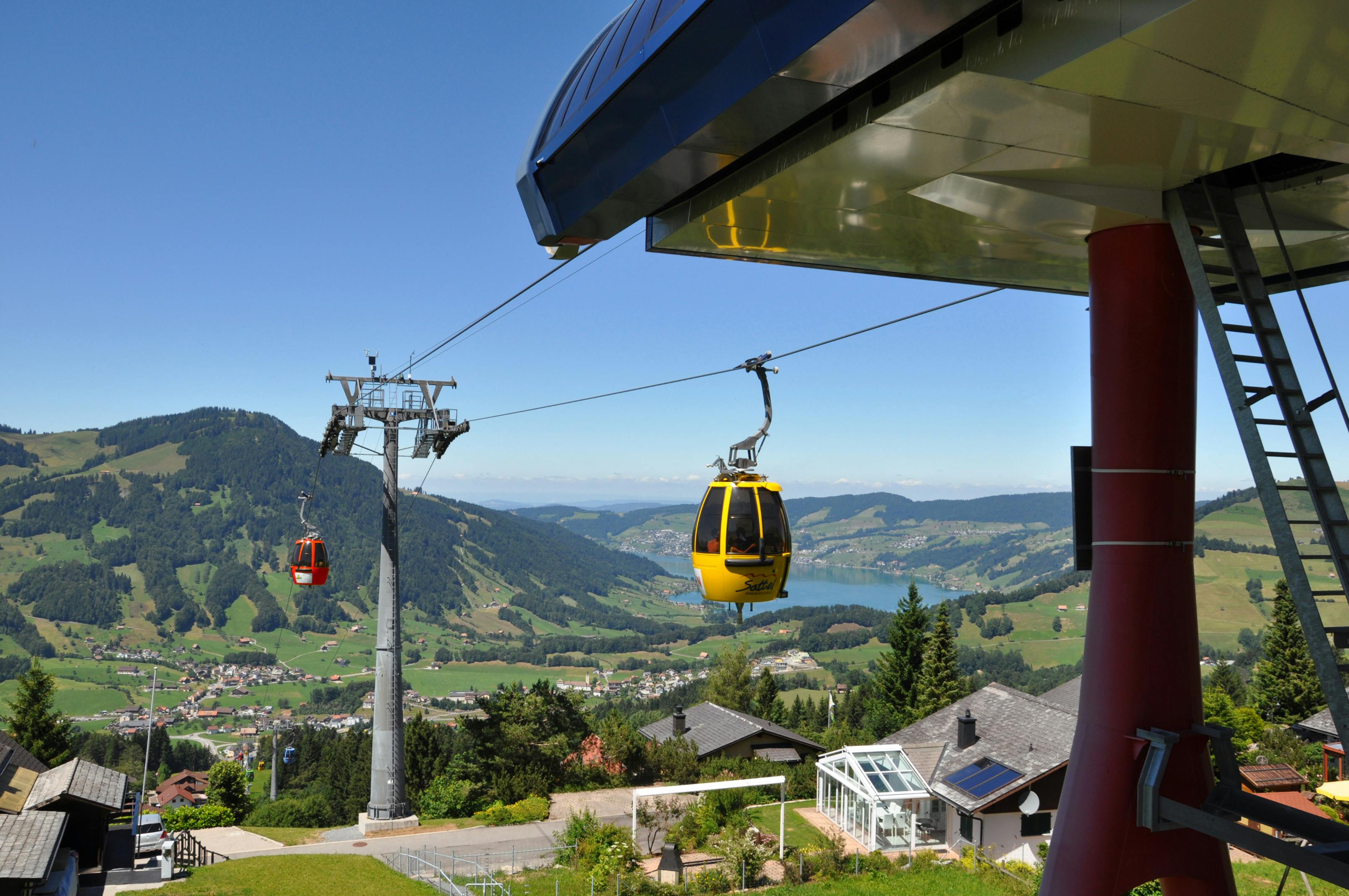 Sattel-Hochstuckli revolving gondola