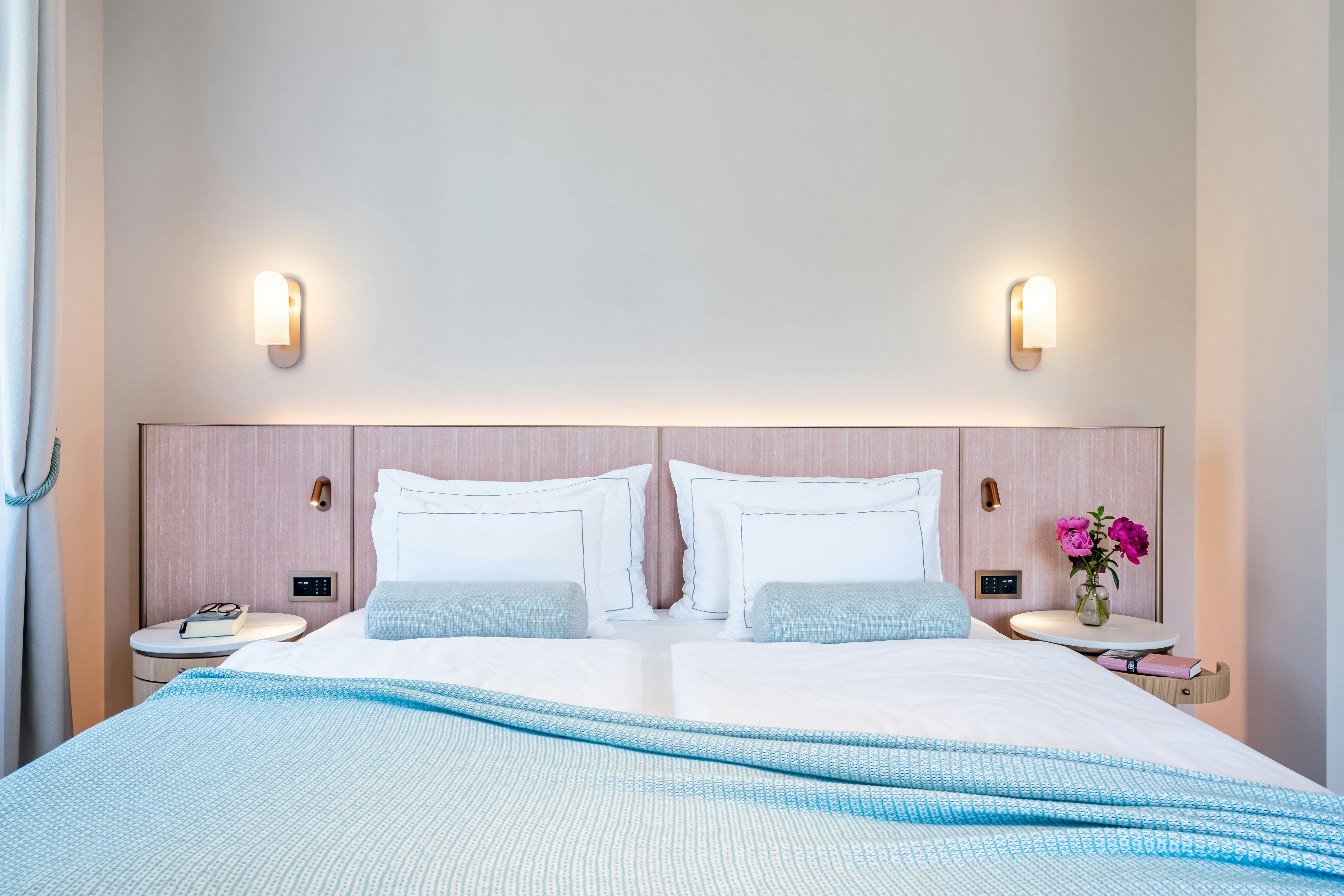 Stay at the Art Deco Hotel Montana