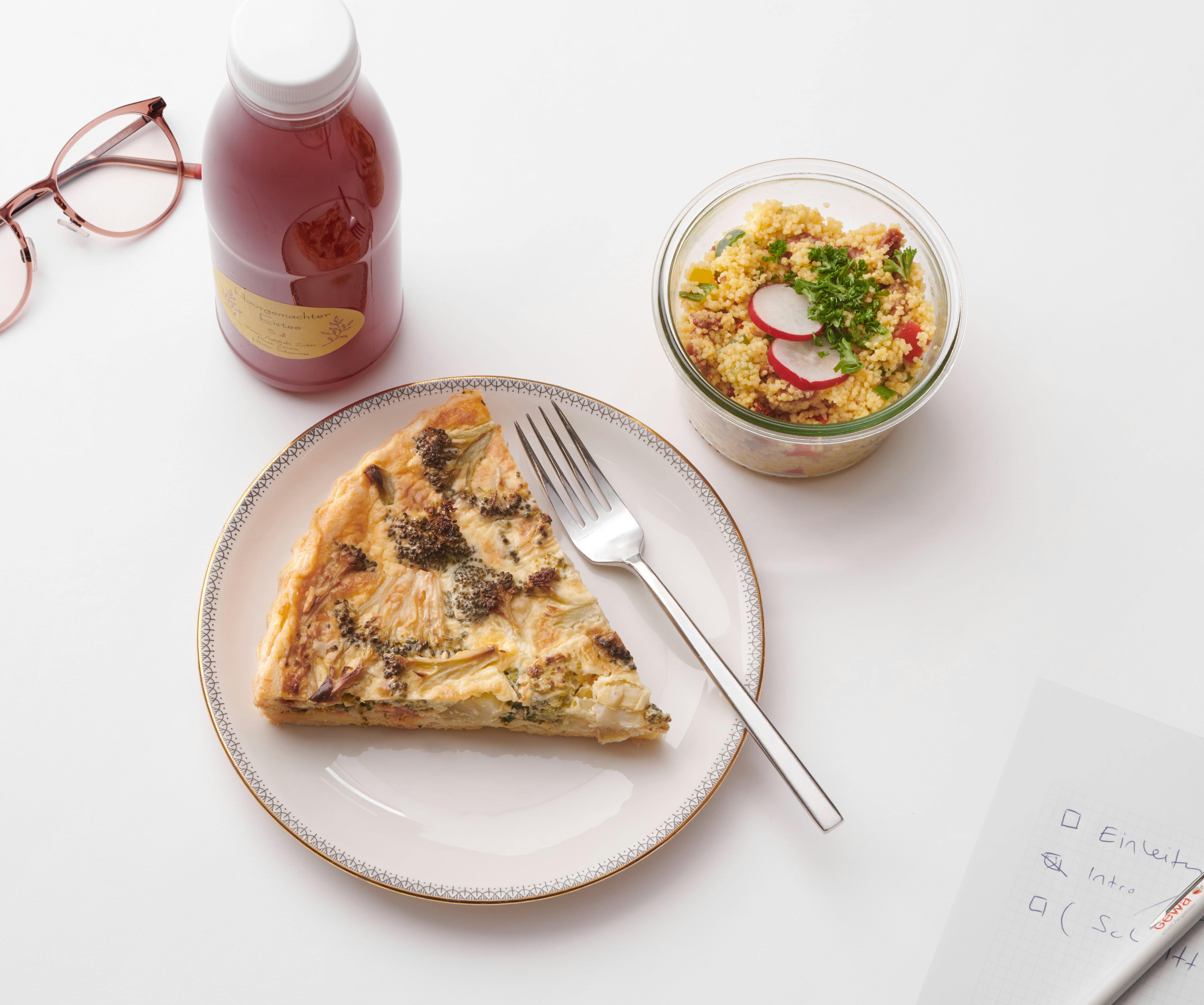 «Zytlos» Z’mittag: Quiche,	Salat & Getränk