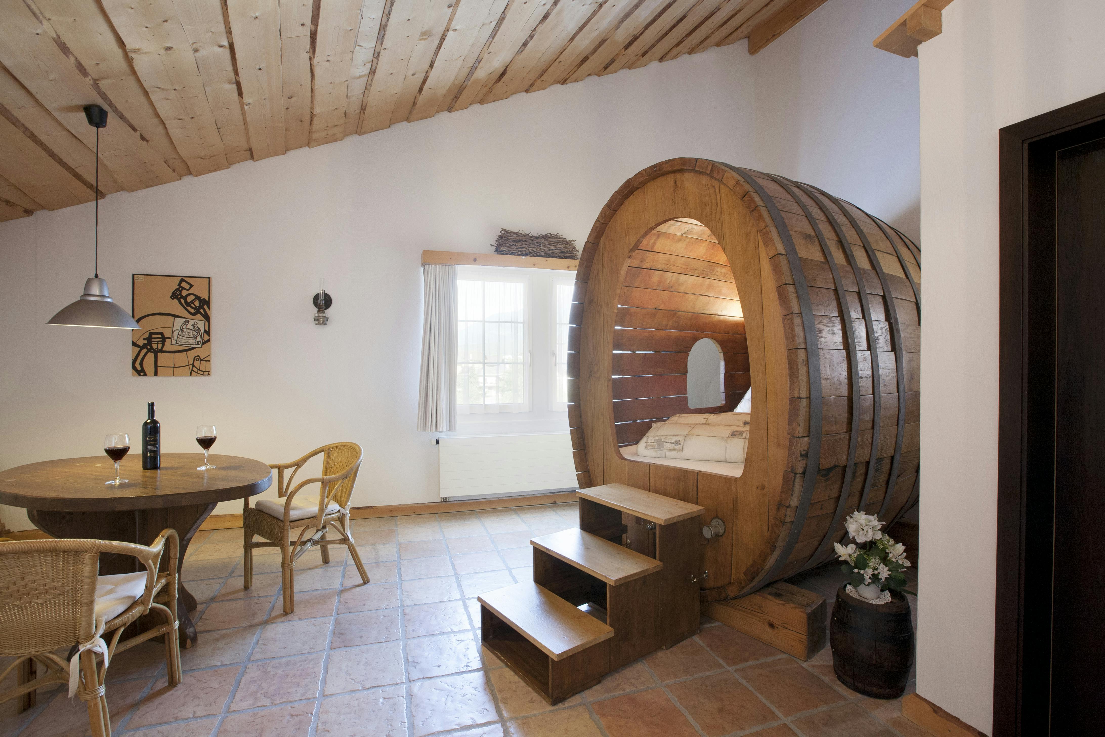 Übernachten im Weinfass