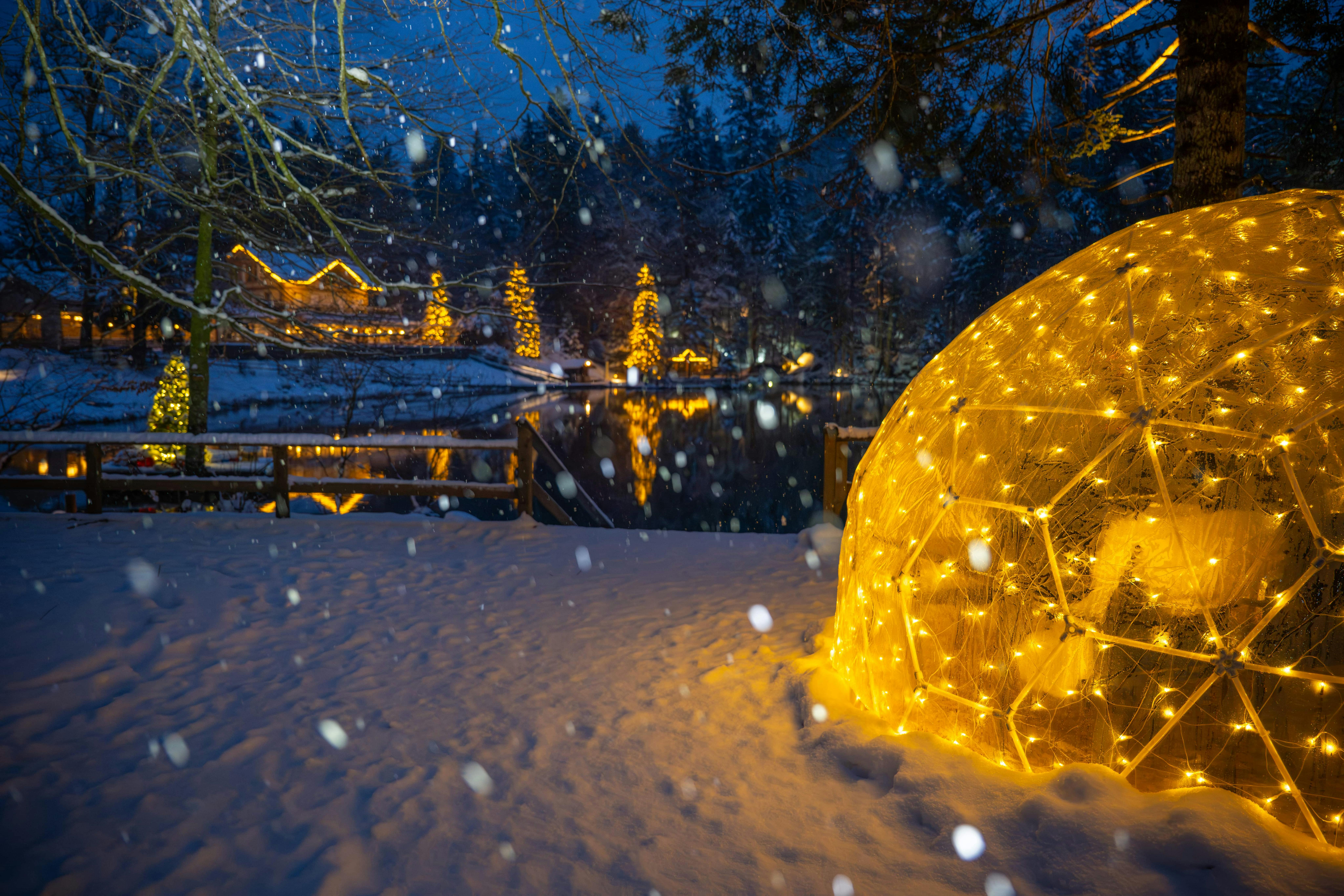 Igloo à fondue & "Chemin des 1000 lumières