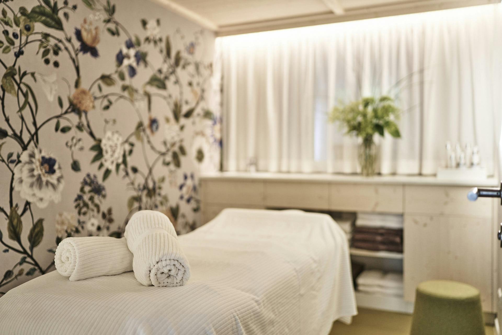 GLACISSE&nbsp;Beauty & Spa Studio<br>GIFT VOUCHER<br>