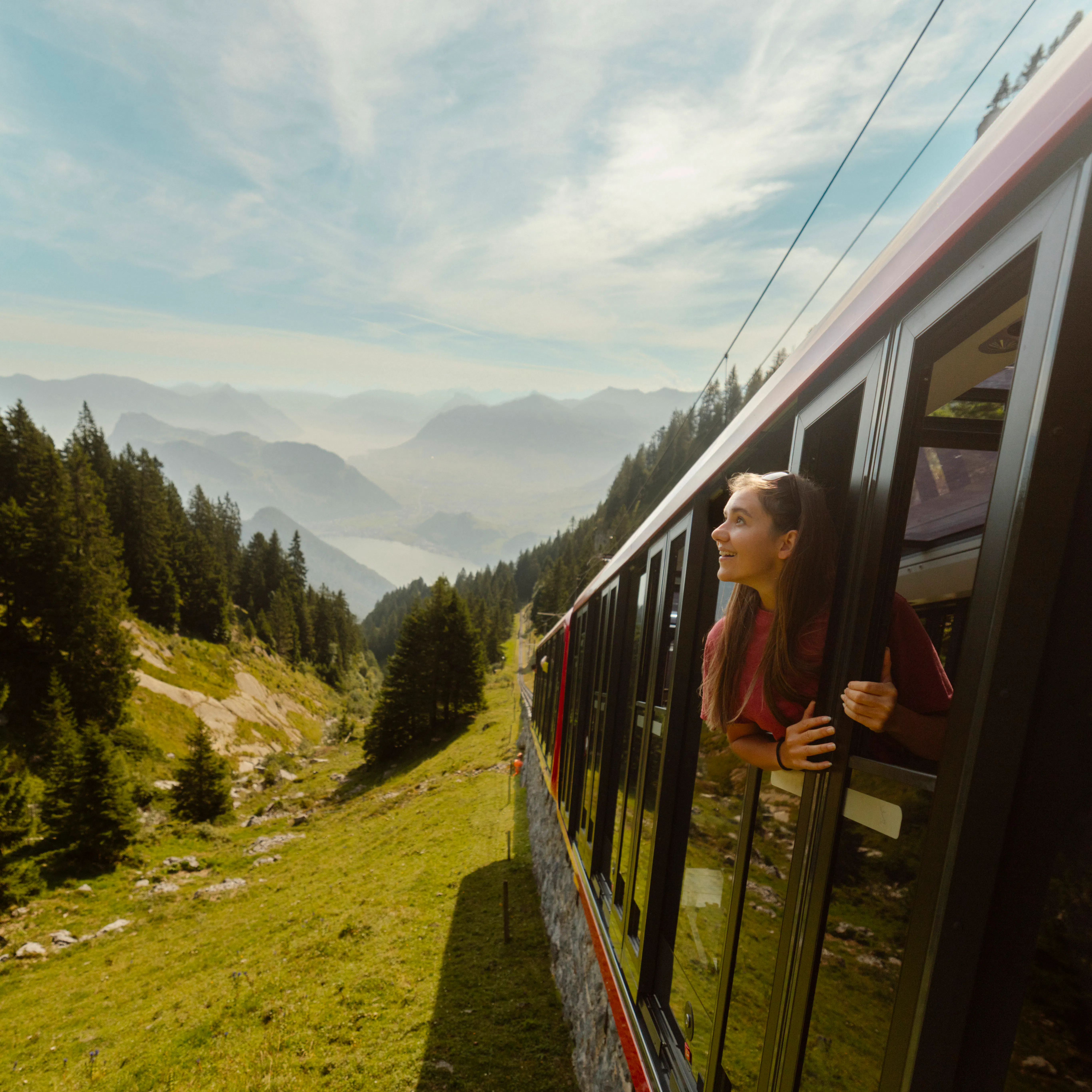 cogwheel railway and boat (Option 2 – return journey by boat)