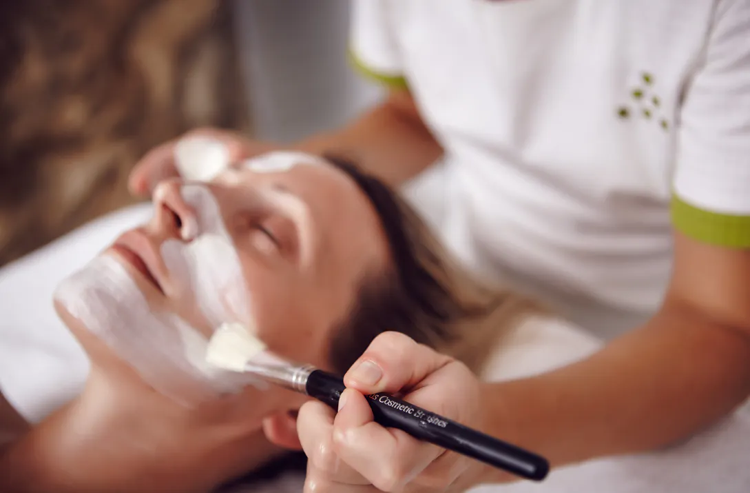 Personalisiertes Facial (Biologique Recherche or Dr Burgener) - 60min