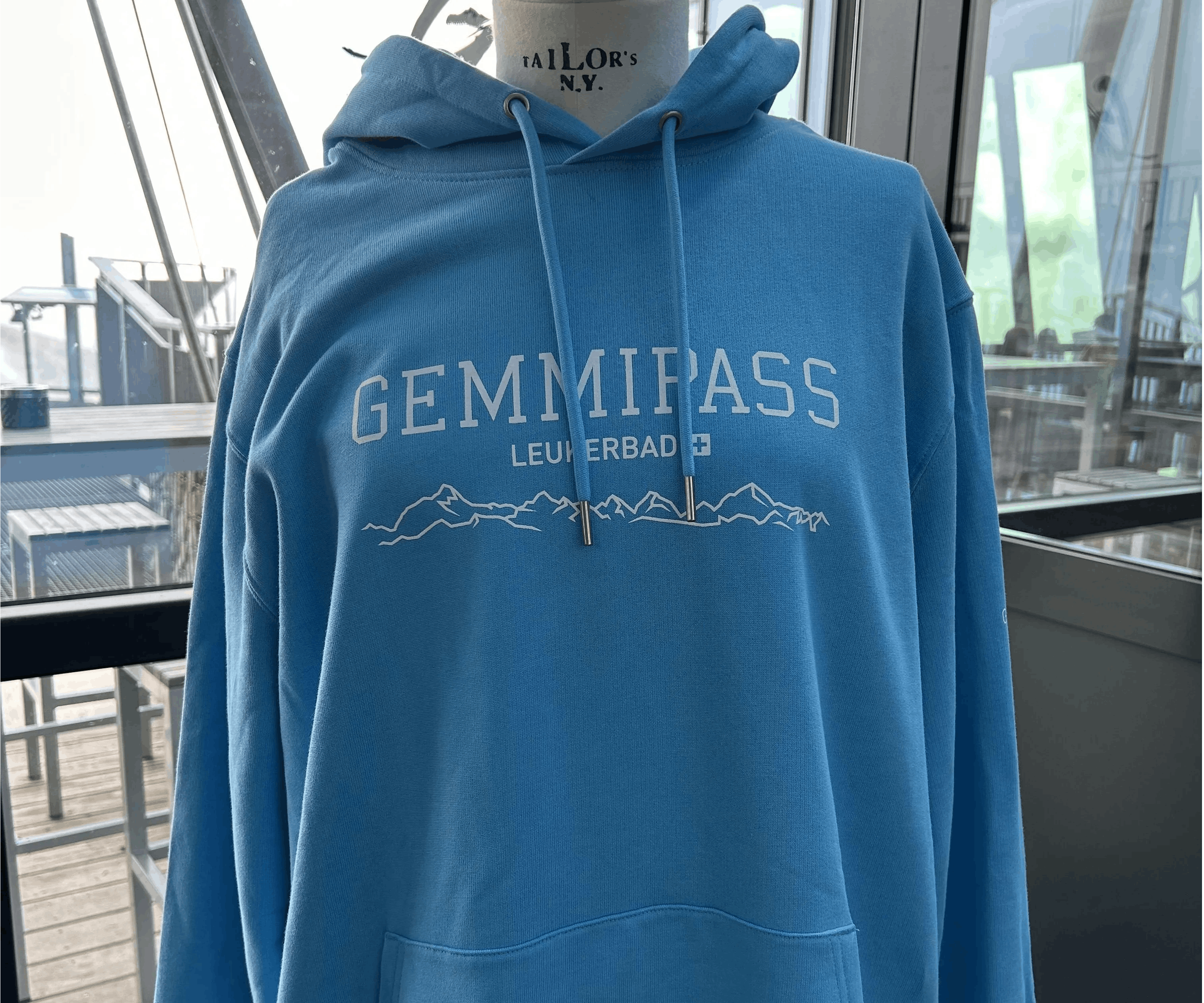 Polo Gemmipass Marine Blau mit Alpenpanorama