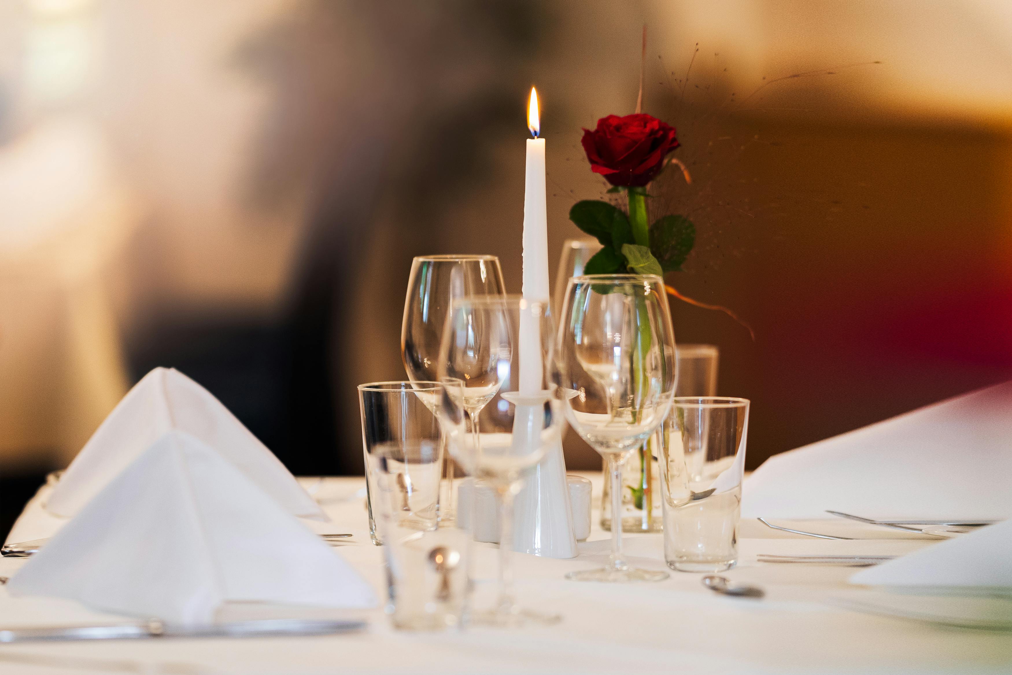 Wienerwald Candlelight Dinner mit Weinbegleitung