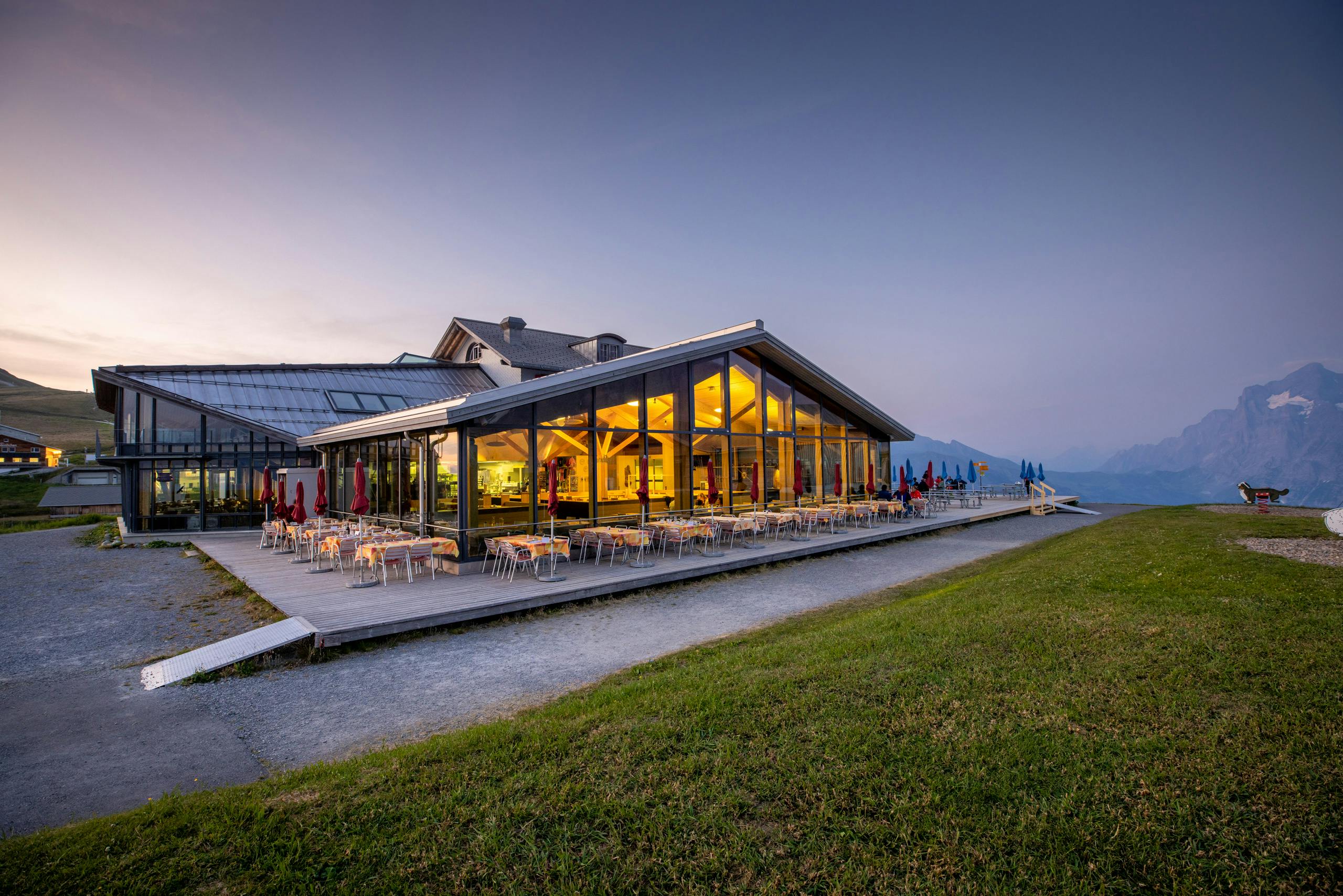 Bahnfahrt mit Übernachtung im Berghaus Männlichen