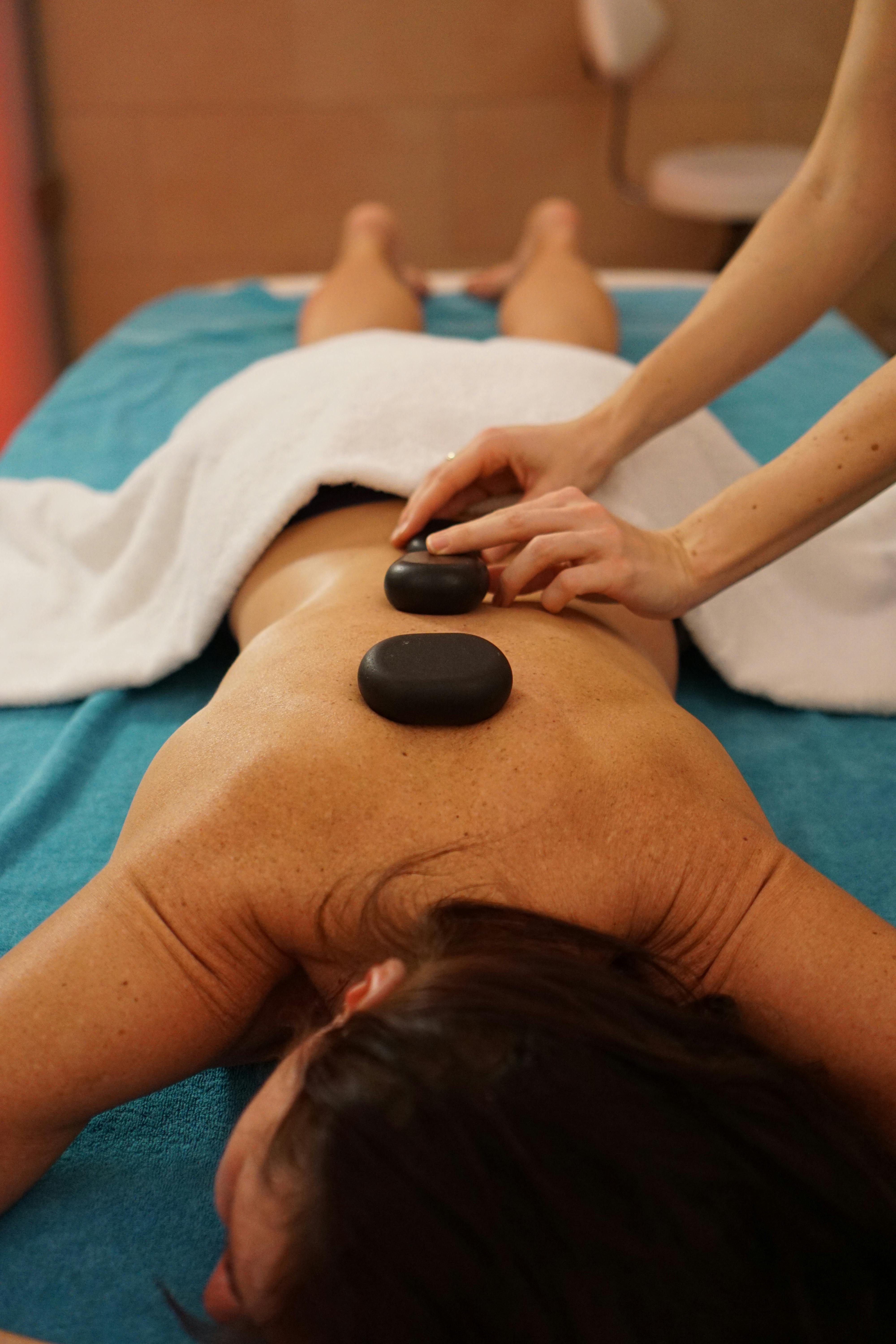 <strong>Klassische Massagen&nbsp;</strong> – Wohlbefinden von Kopf bis Fuß