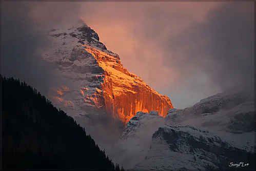 Wandern in den Sonnenuntergang