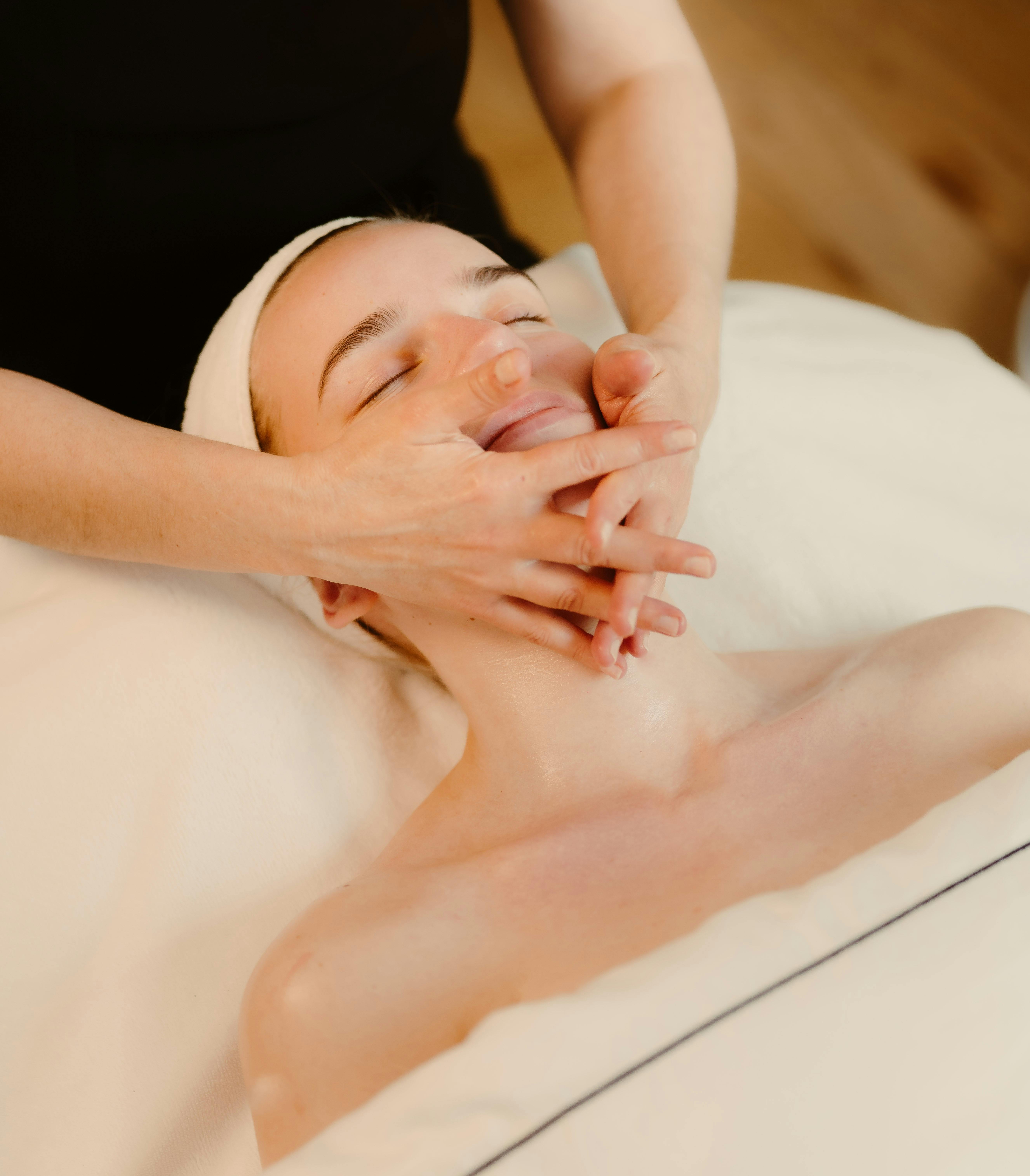 Skin Classic Facial - Dr Burgener