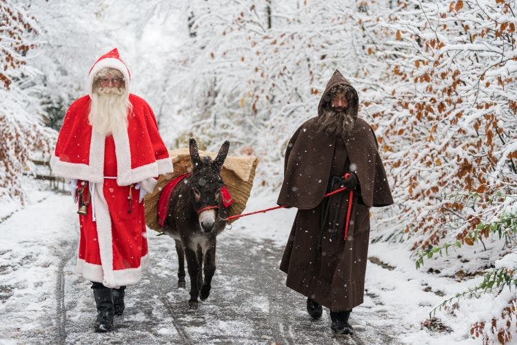 Dr Samichlous chunnt i Tierpark
