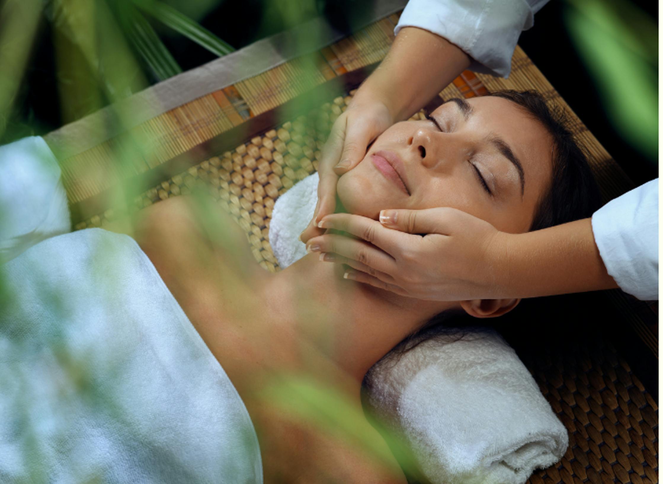 NUR FÜR HOTELGÄSTE b. 12.12.2025 - Massagen und Behandlungen 