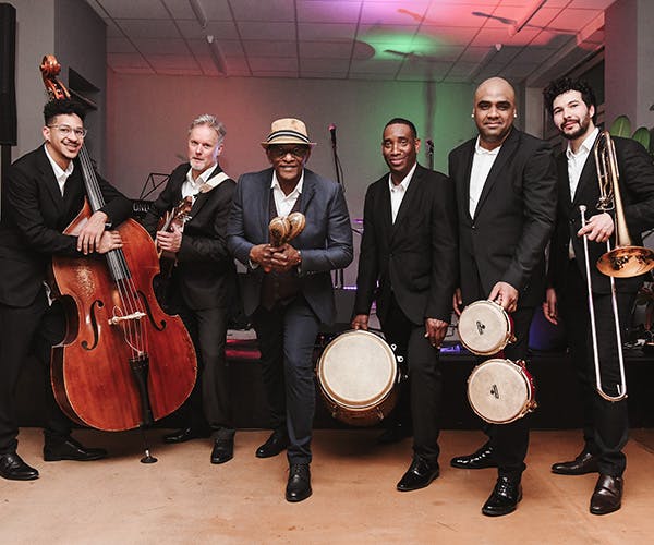 gambrinus jazz plus - Los Capitanes del Son