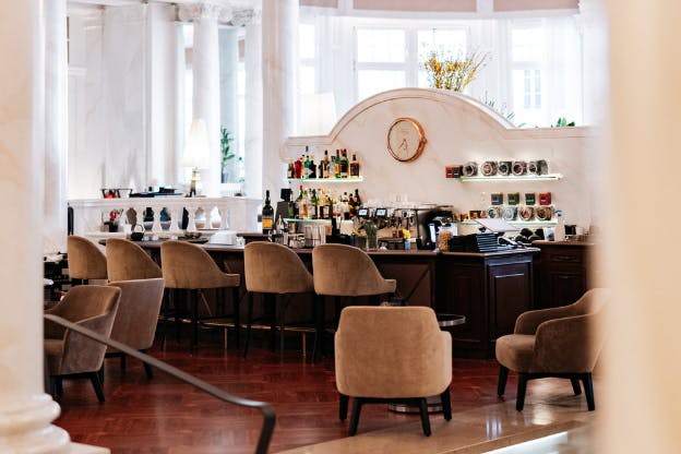 Bar 1915