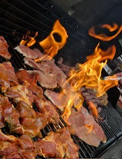 Ticket für unseren BBQ-Abend mit vielfältigem Grillbuffet