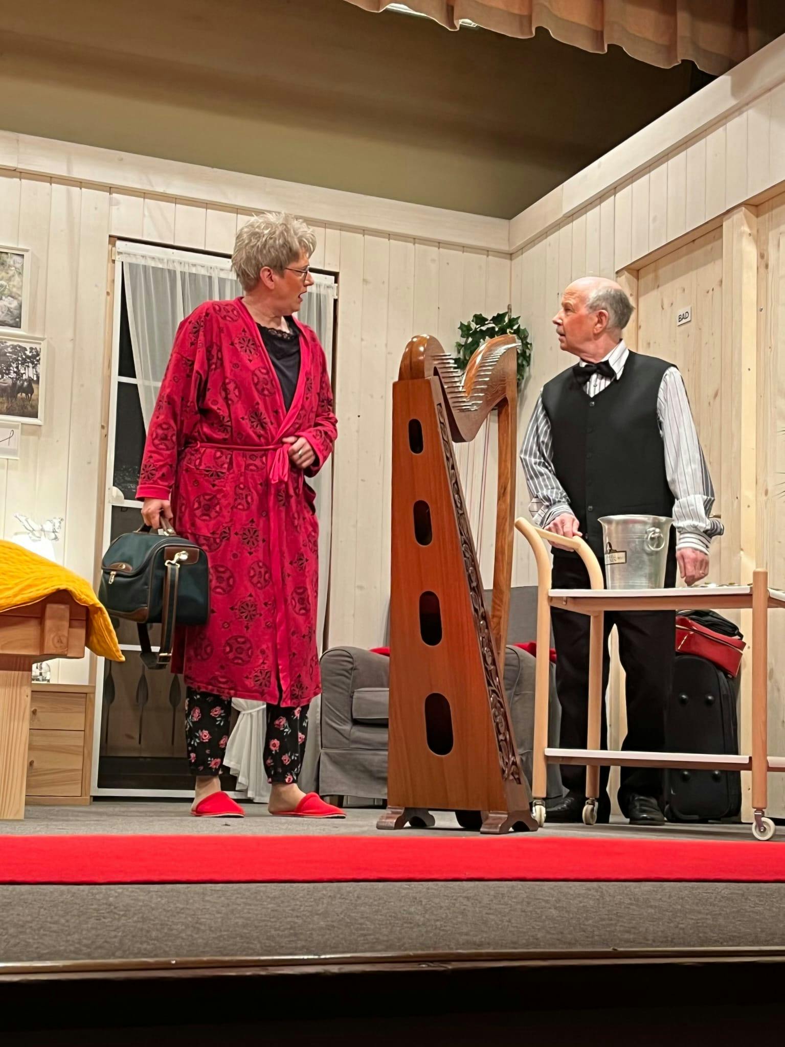 Theater "Hesch ä Vogel?" – Première