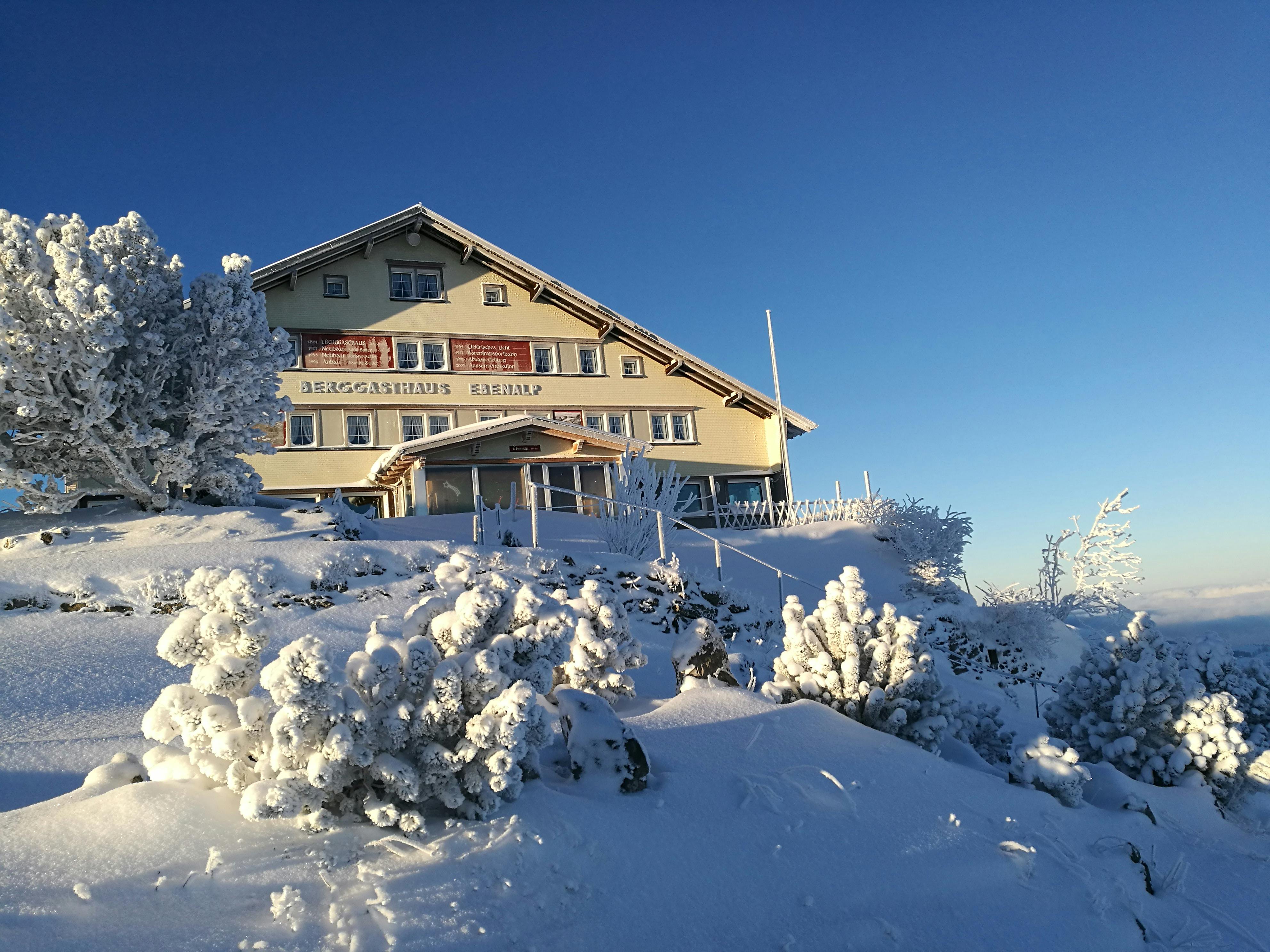Berg- und Talfahrt mit Zmorge oder Vesperplättli