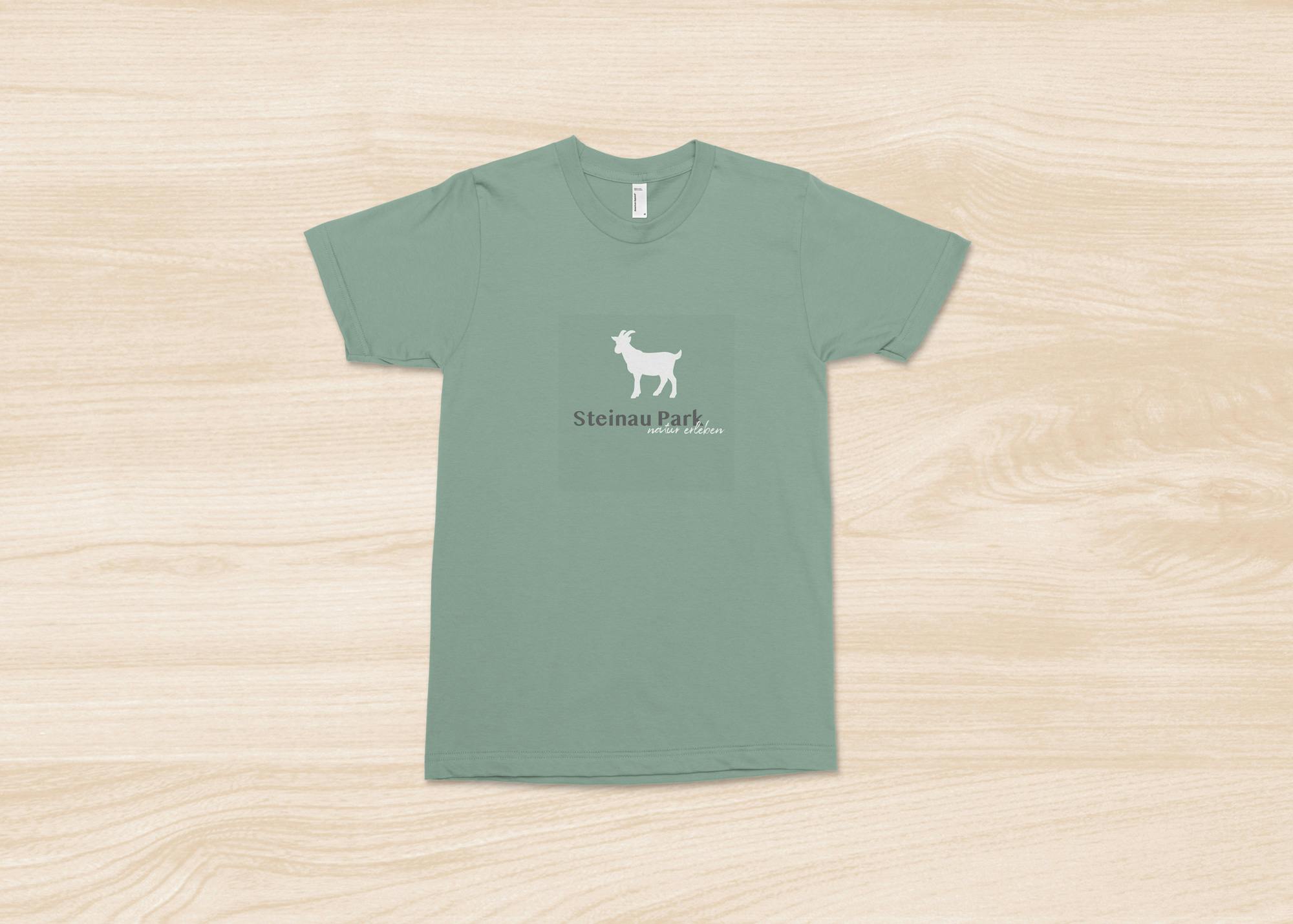 T-shirt green