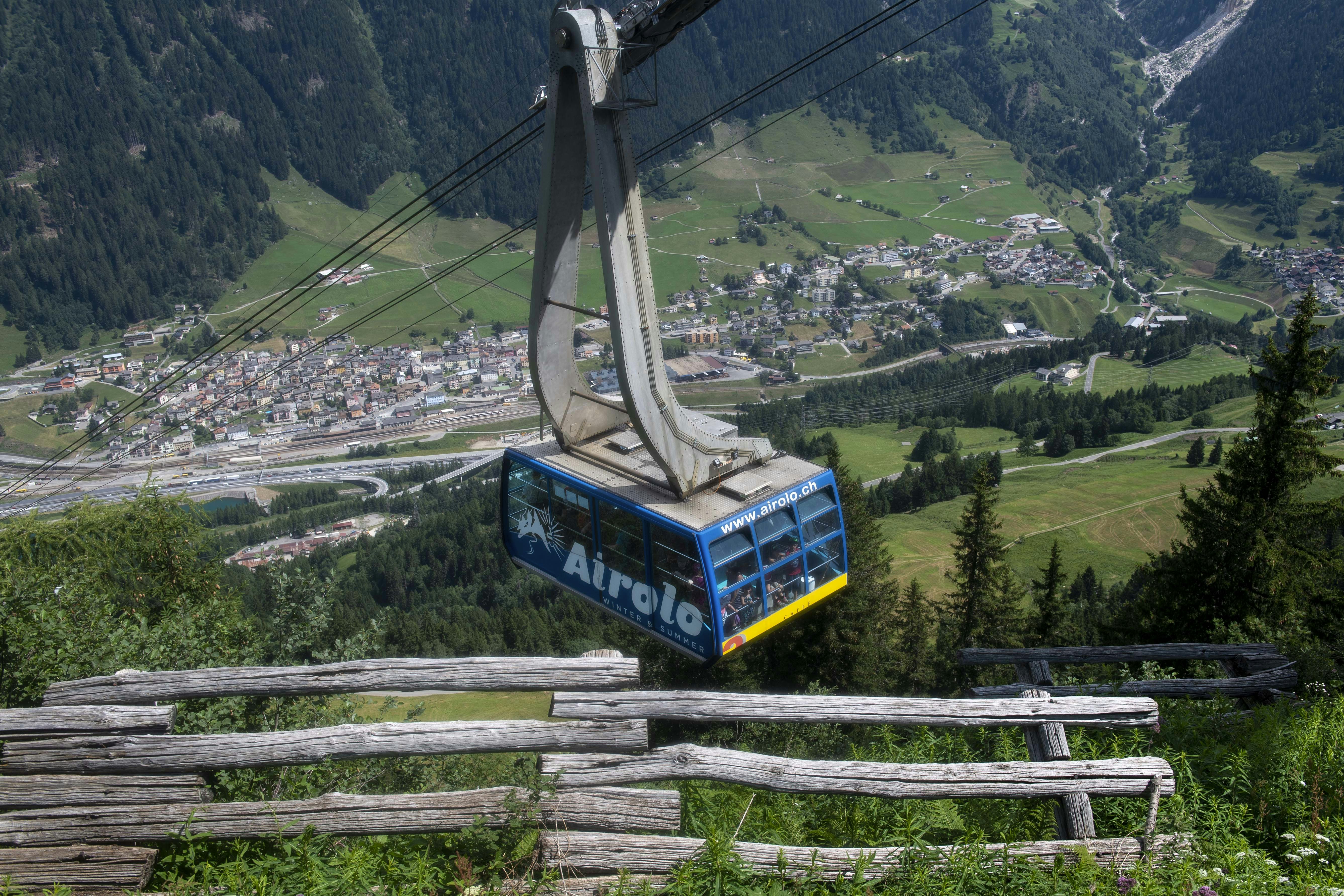 ROUND-TRIP CABLE CAR RIDE