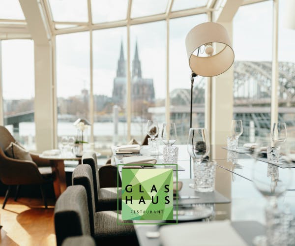 Sonntagsbrunch im<br>
Glashaus Restaurant