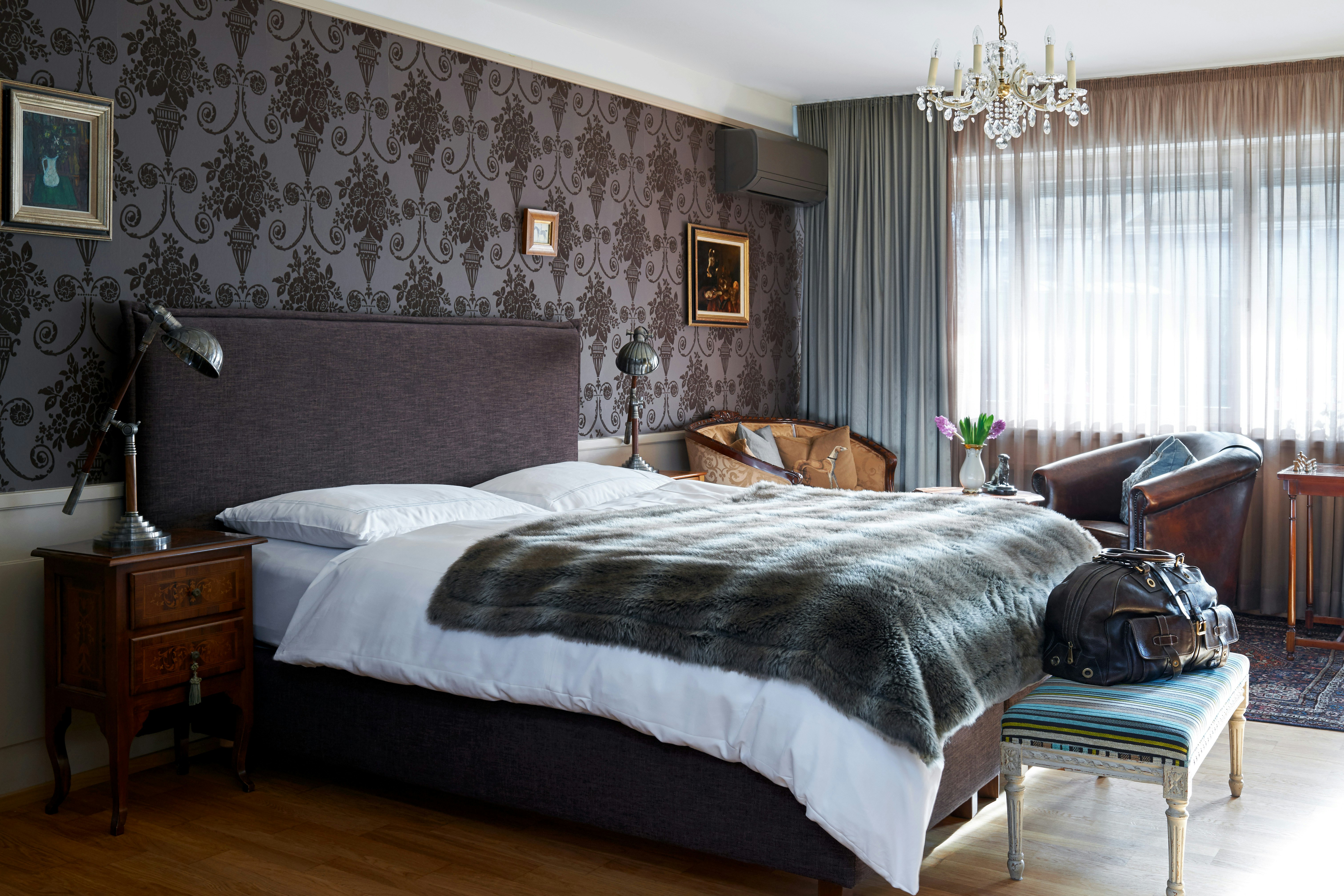 Accommodation voucher - redeemable in a Zurich City Hotel of your choice
