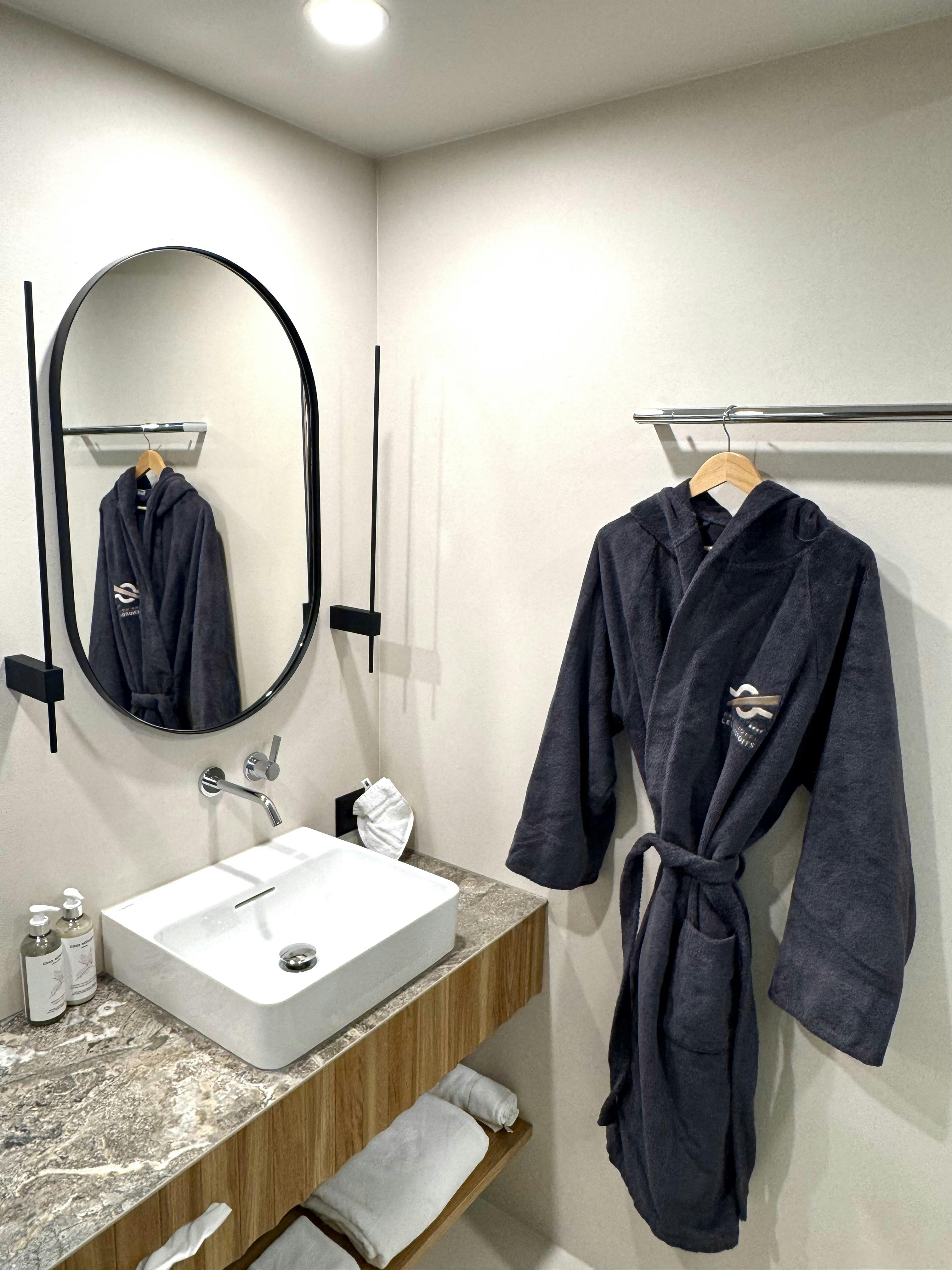 Bademantel "Les Endroits"