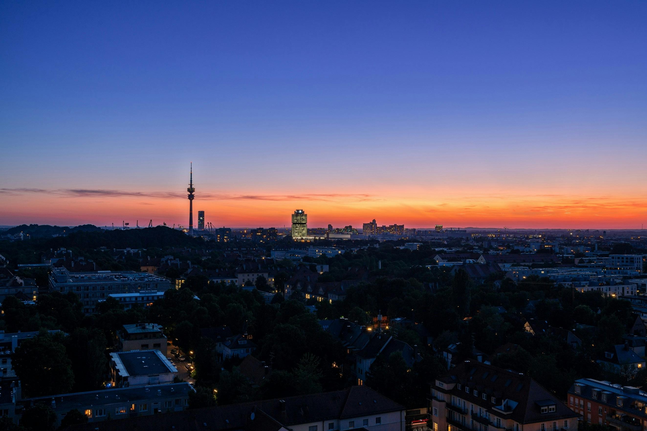 M'Uniqo Rooftop Bar | Rooftop Midnight Package | Mitternachtszutritt mit Ausblick
