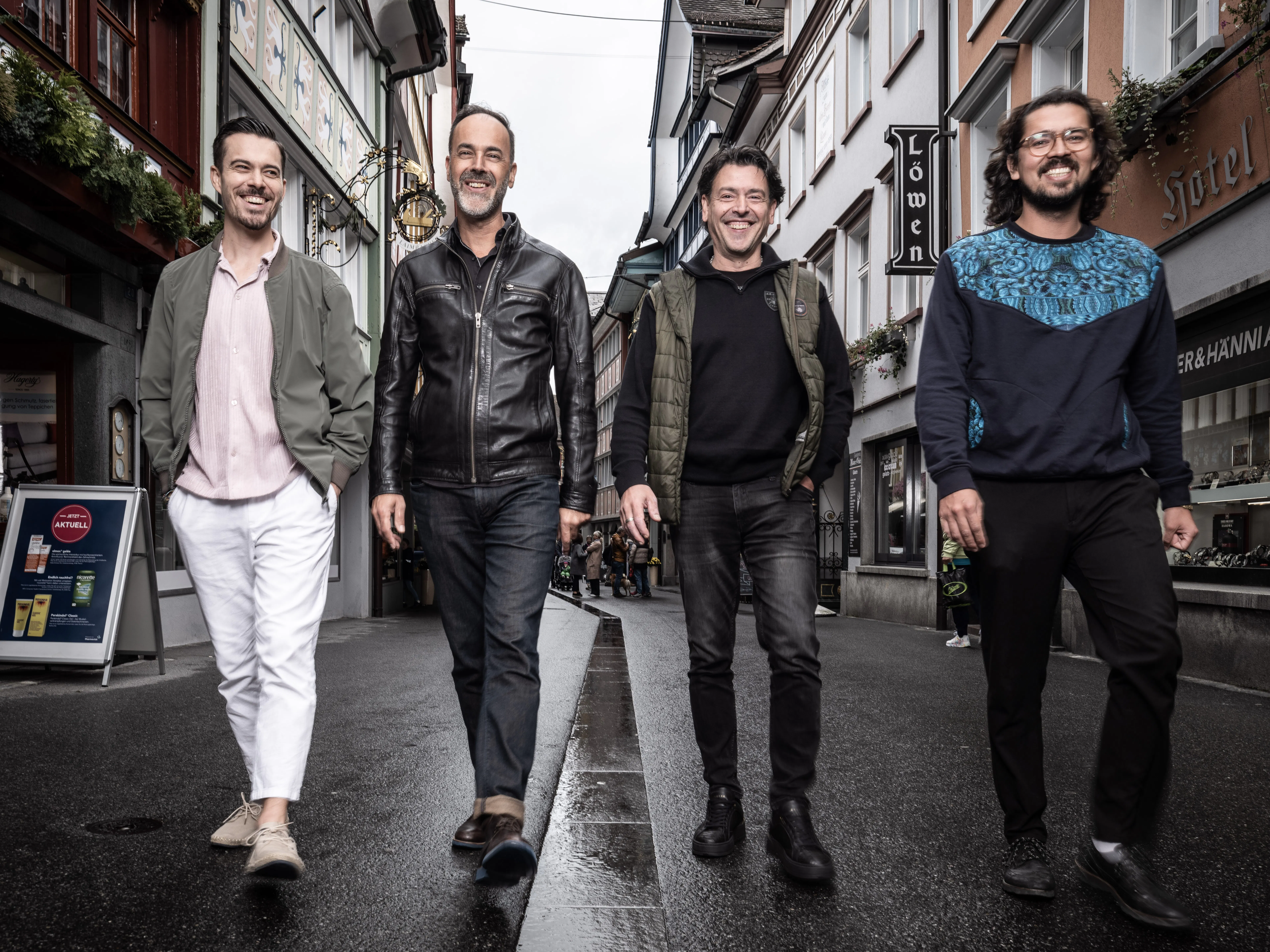 Goran Kovacevic Collective, in der Bibliothek