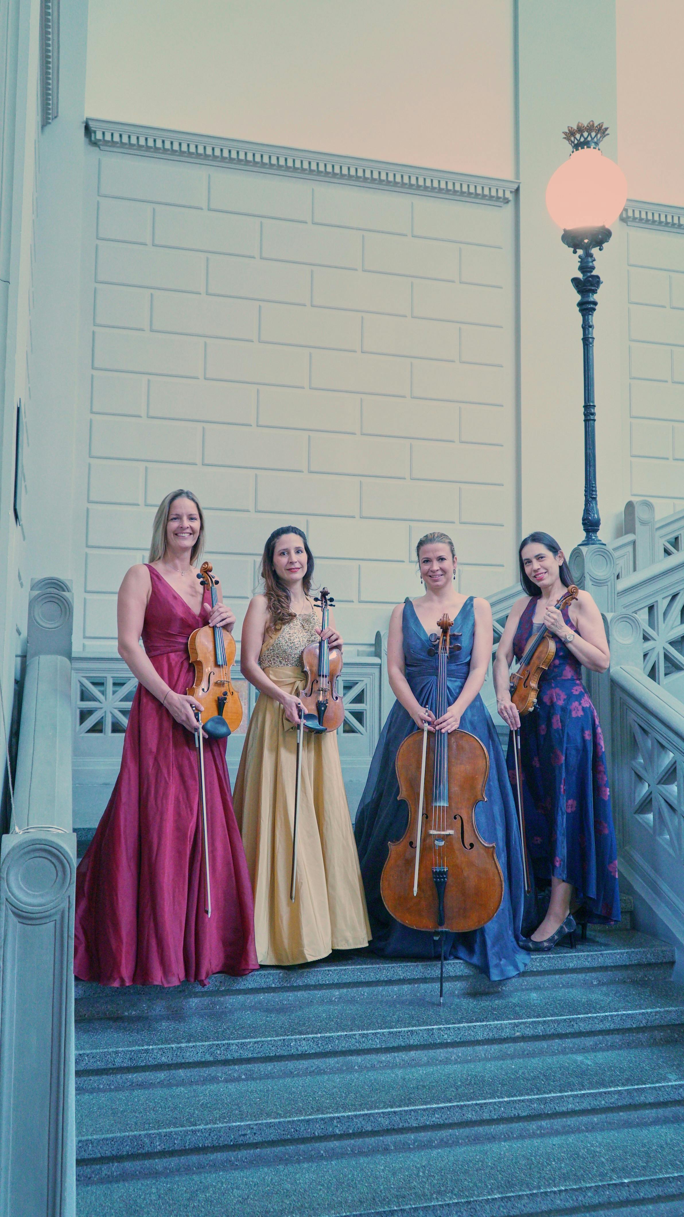 Nuancen Streichquartett und Simone Keller, in der Bibliothek