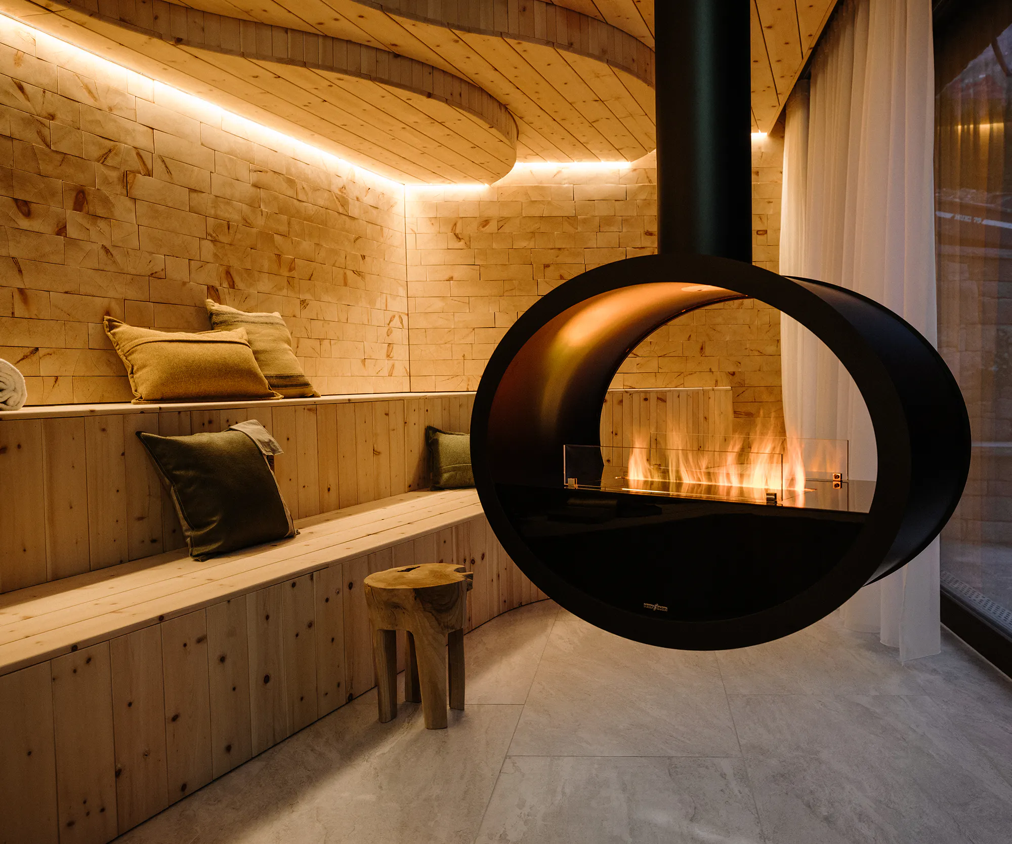 Admission to the Fire & Ice Day SPA