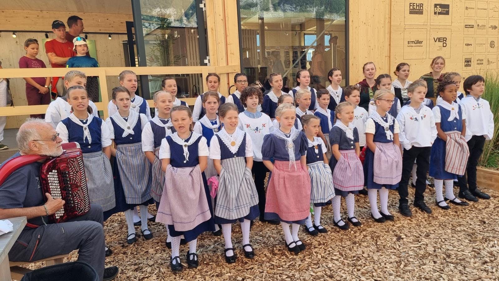 Konzert Chinderjodelchörli Glarnerland und Chlytaler Oergeler