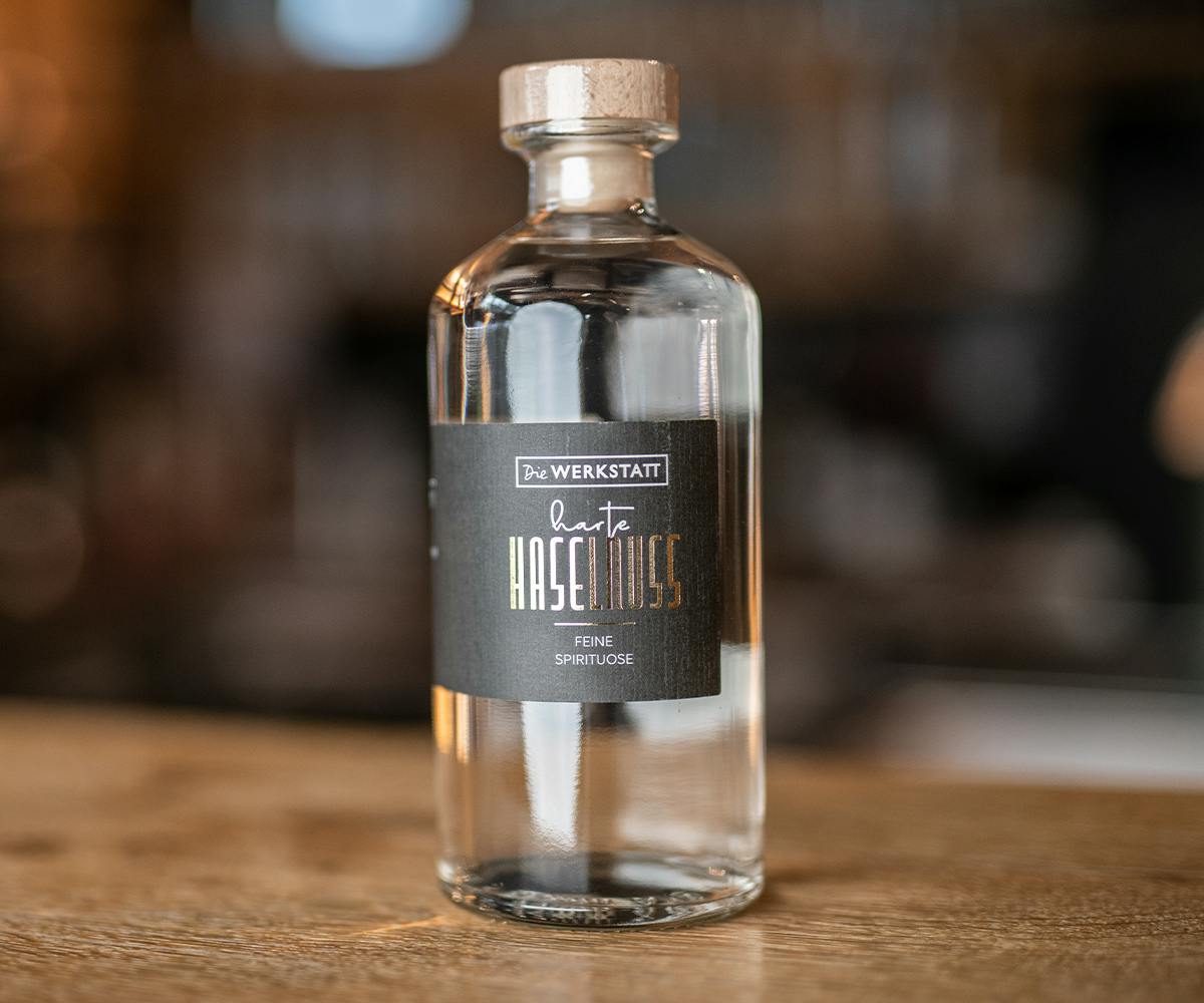 WERKSTATT Harte Haselnuss