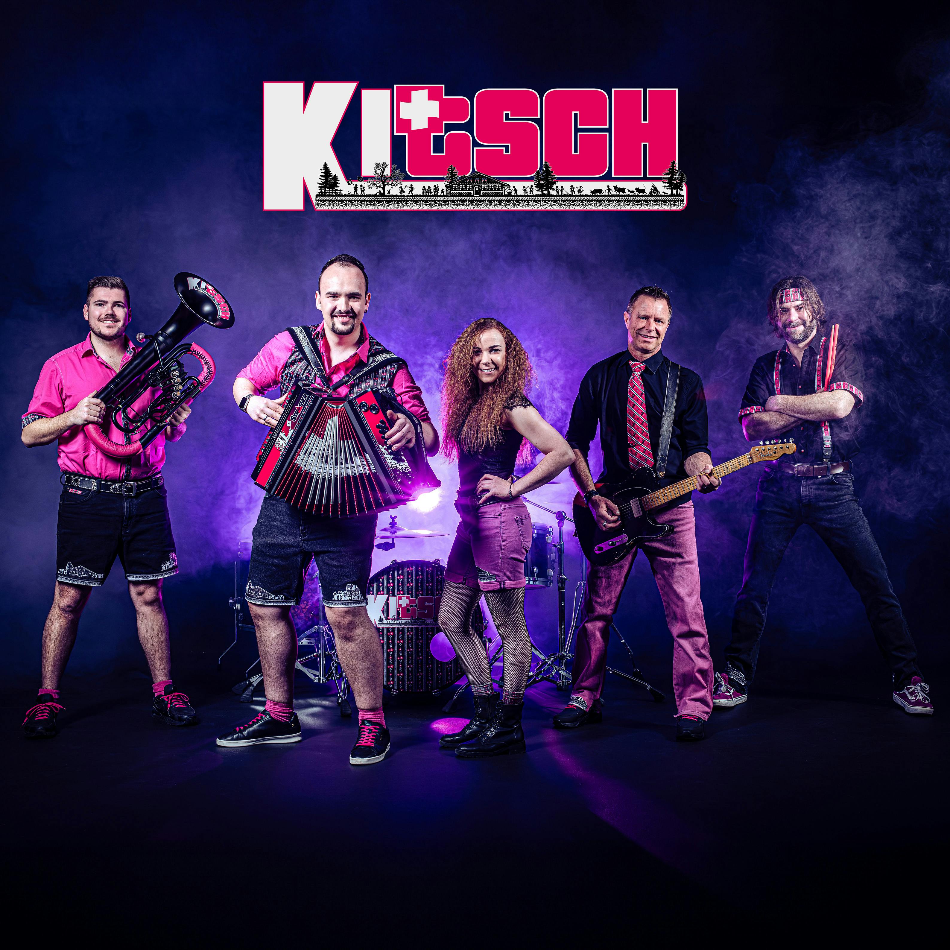 Silvester in der Bar mit Band und Essen