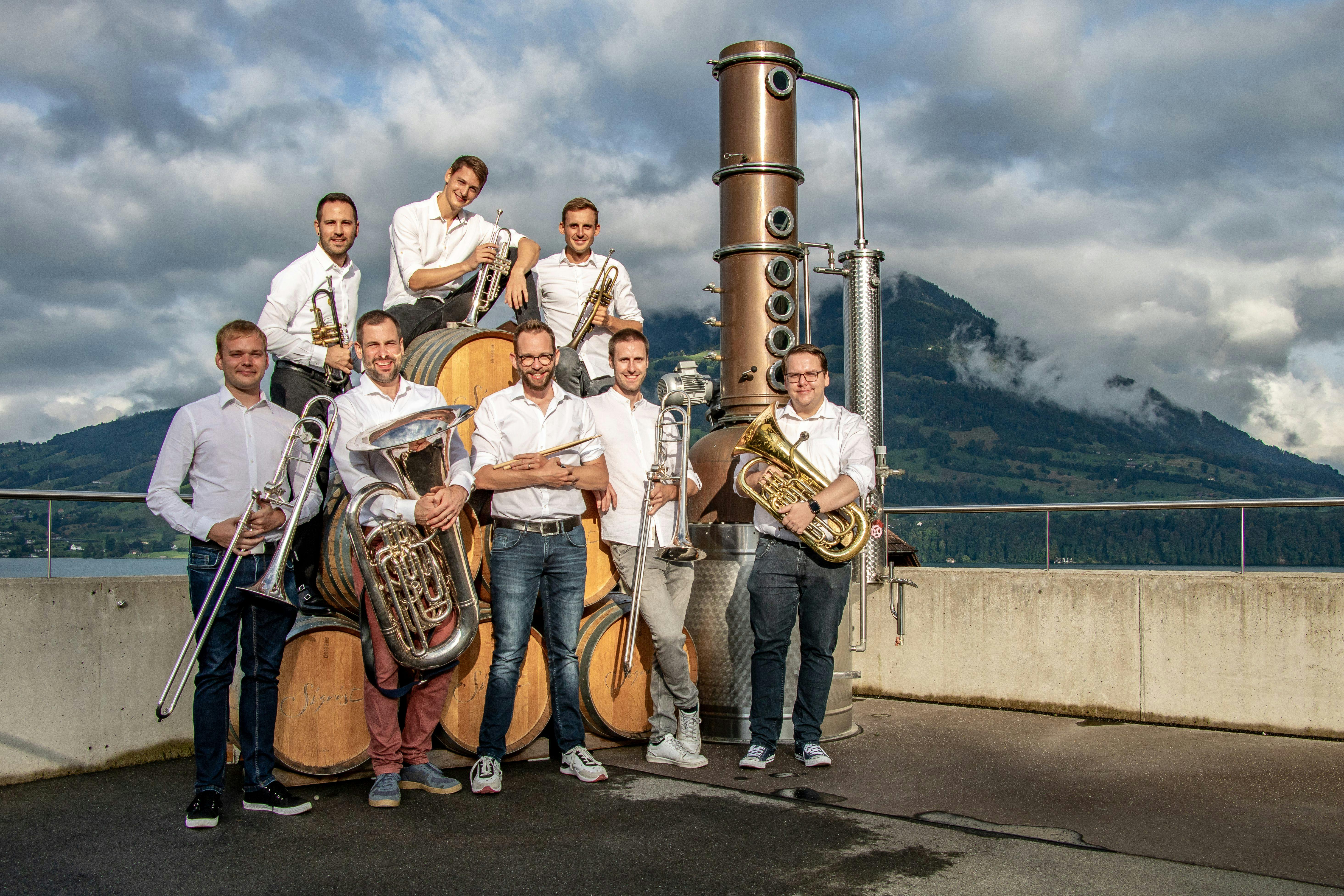 Brazz Night | mit Rooftop Monkeys, Bierguine, Schäbyschigg