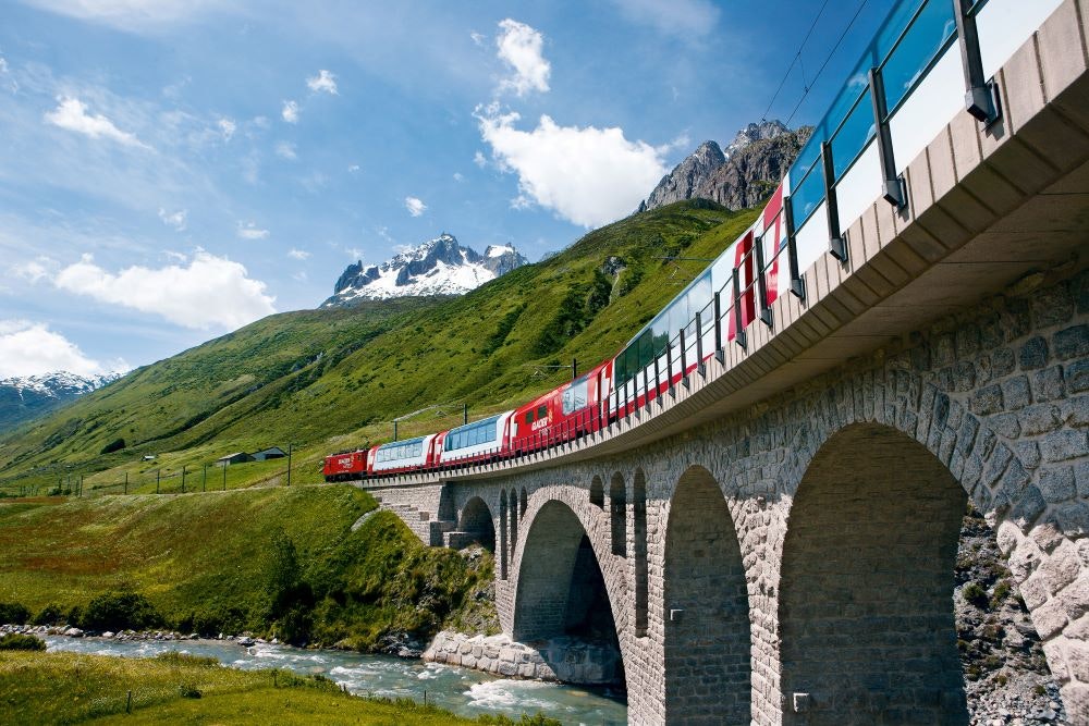 Glacier Express Klassik<br>3 Tage / 2 Nächte<br>ab EUR 1540 für 2 Personen