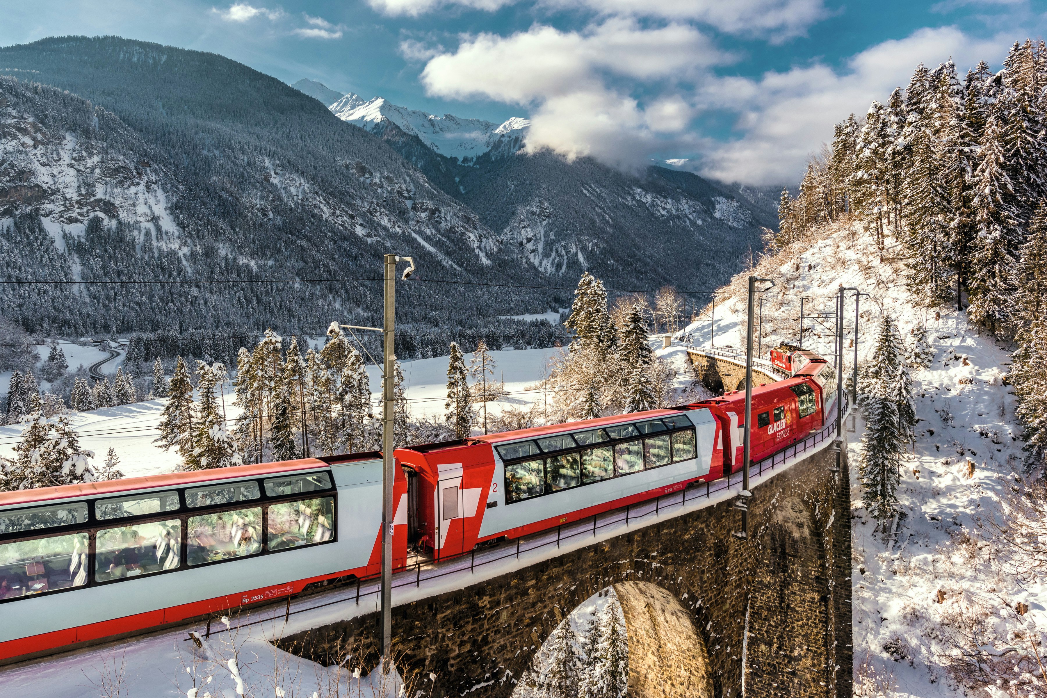 Glacier Express Klassik<br>3 Tage / 2 Nächte<br>ab EUR 1400 für 2 Personen