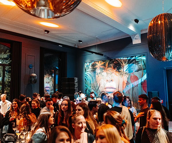 Pre-Weihnachtsparty im Hermanns