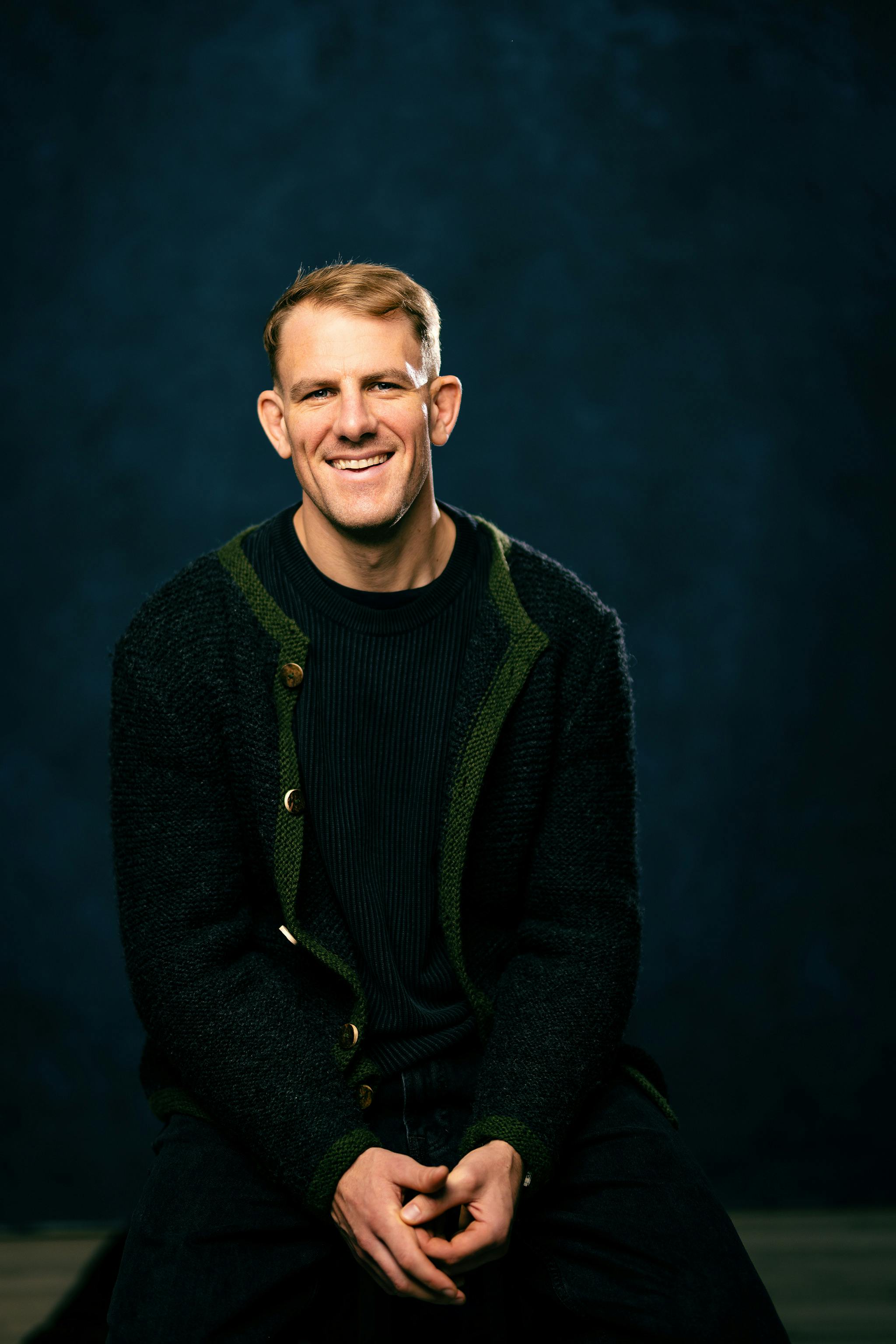 "Enzian - Der bayerische Liedermacher, der Herzen erobert!"