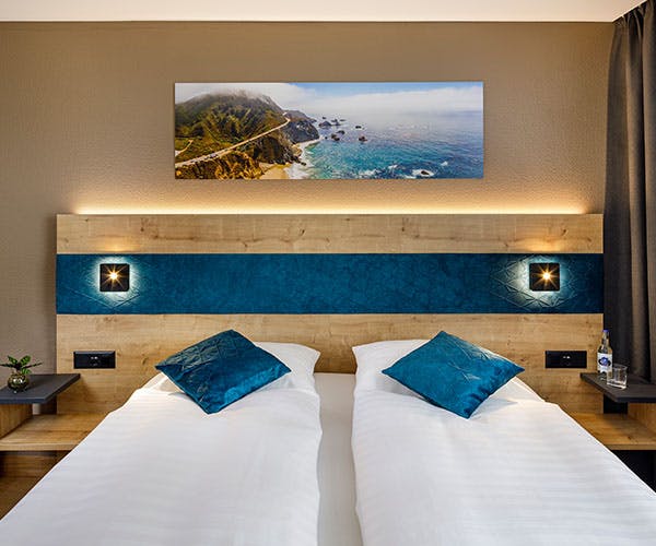Hotel California Übernachtung mit Frühstück und Abendessen für 2 Personen
